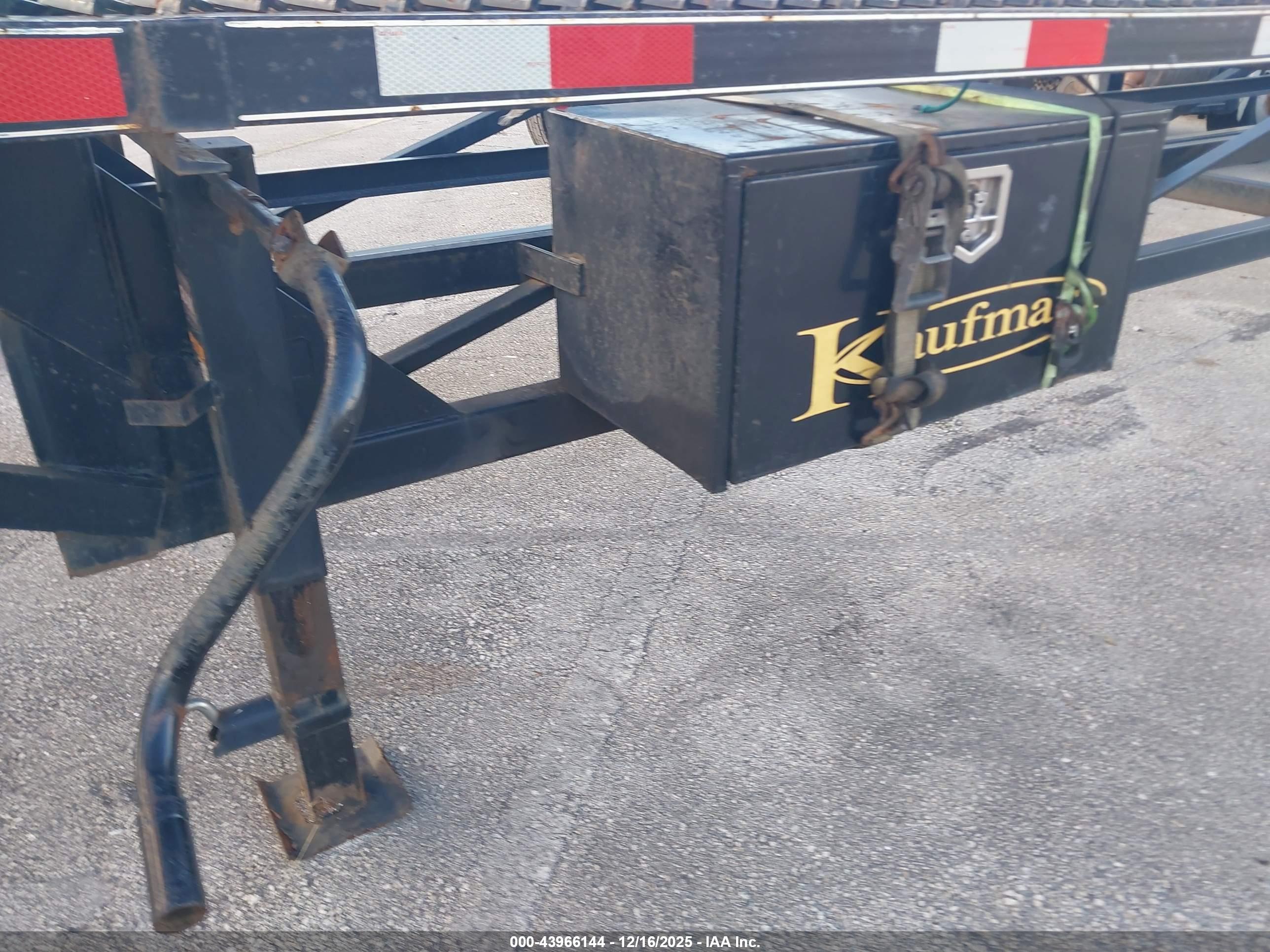 KAUFMAN TRAILERS image 7