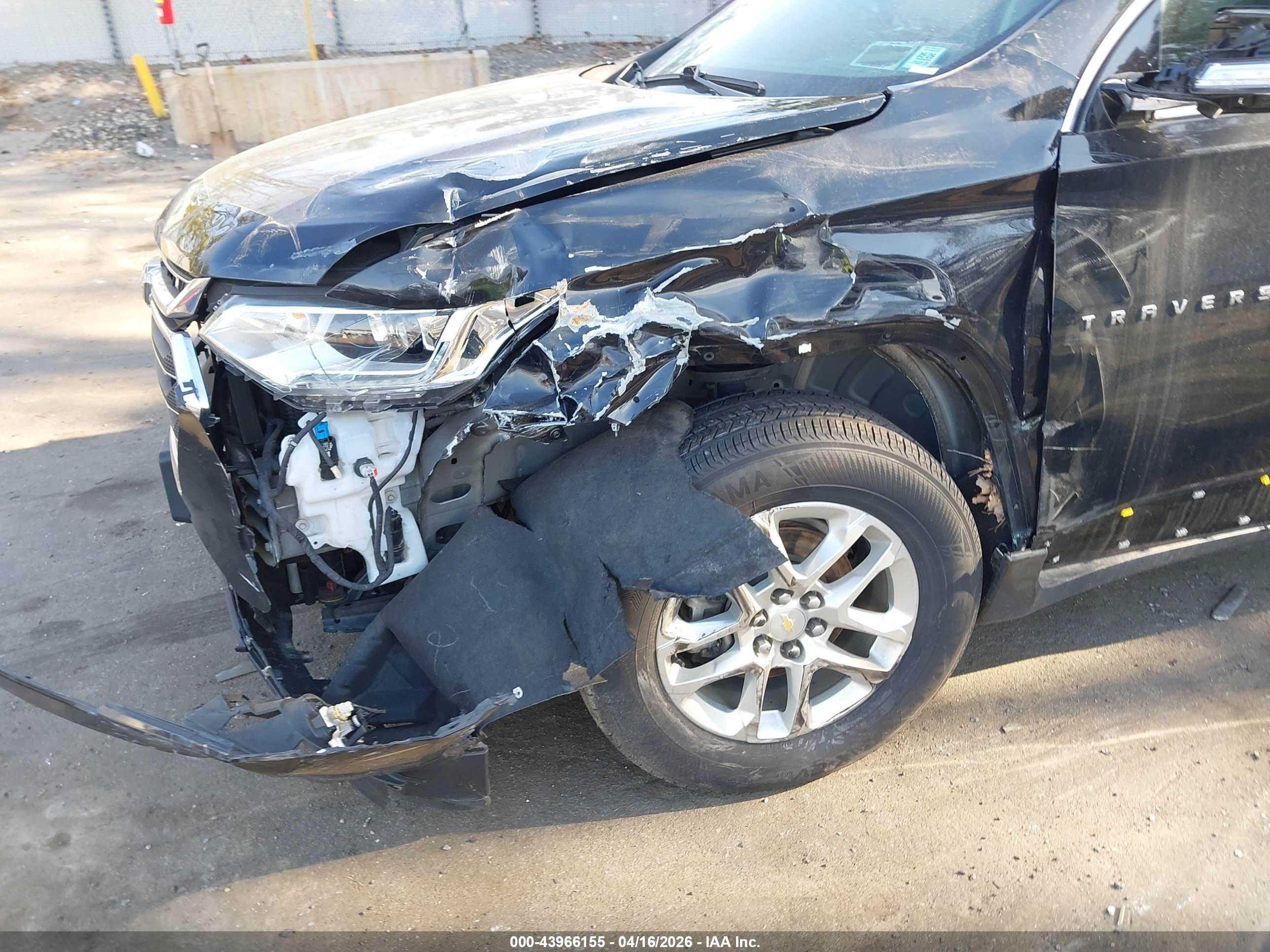 CHEVROLET TRAVERSE image 6