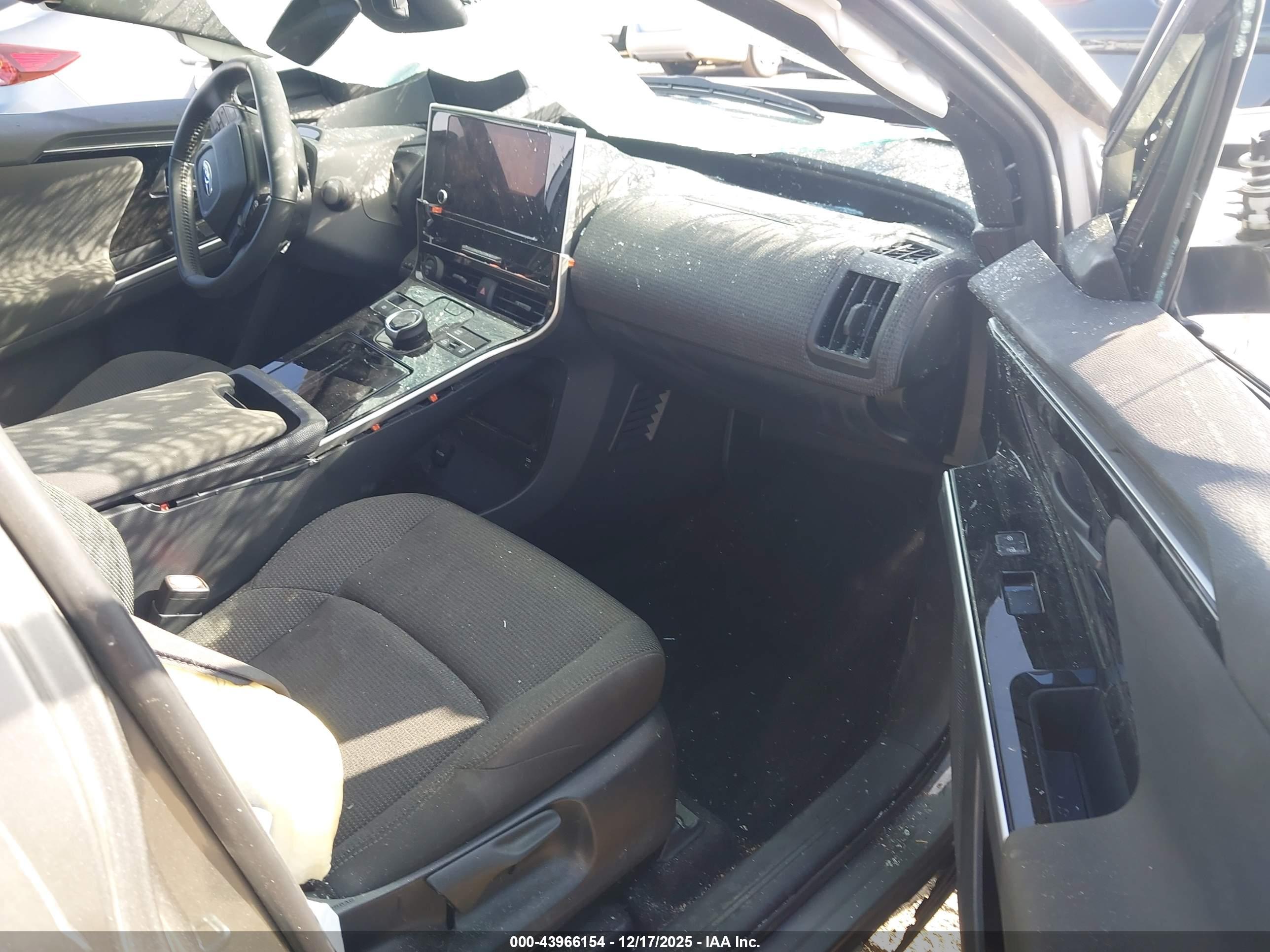 SUBARU SOLTERRA image 5