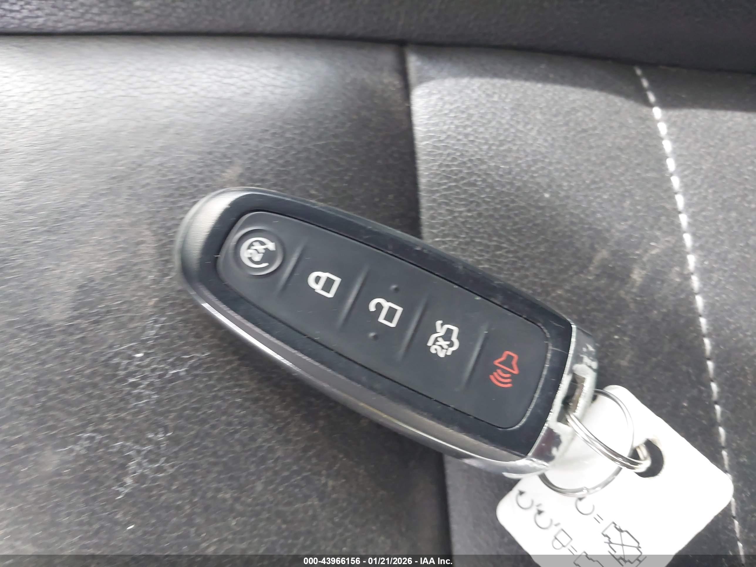FORD ESCAPE image 11