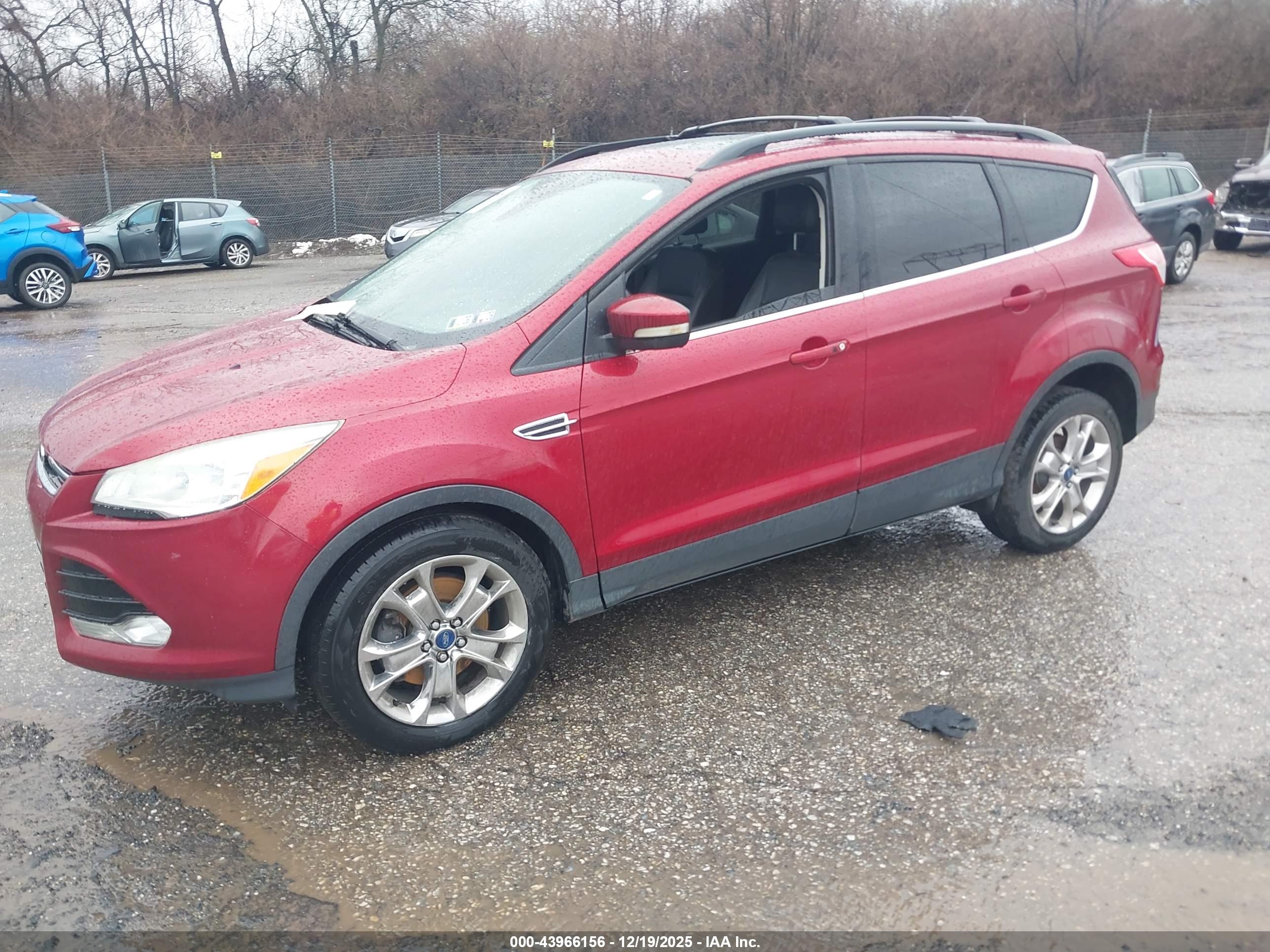 FORD ESCAPE image 2