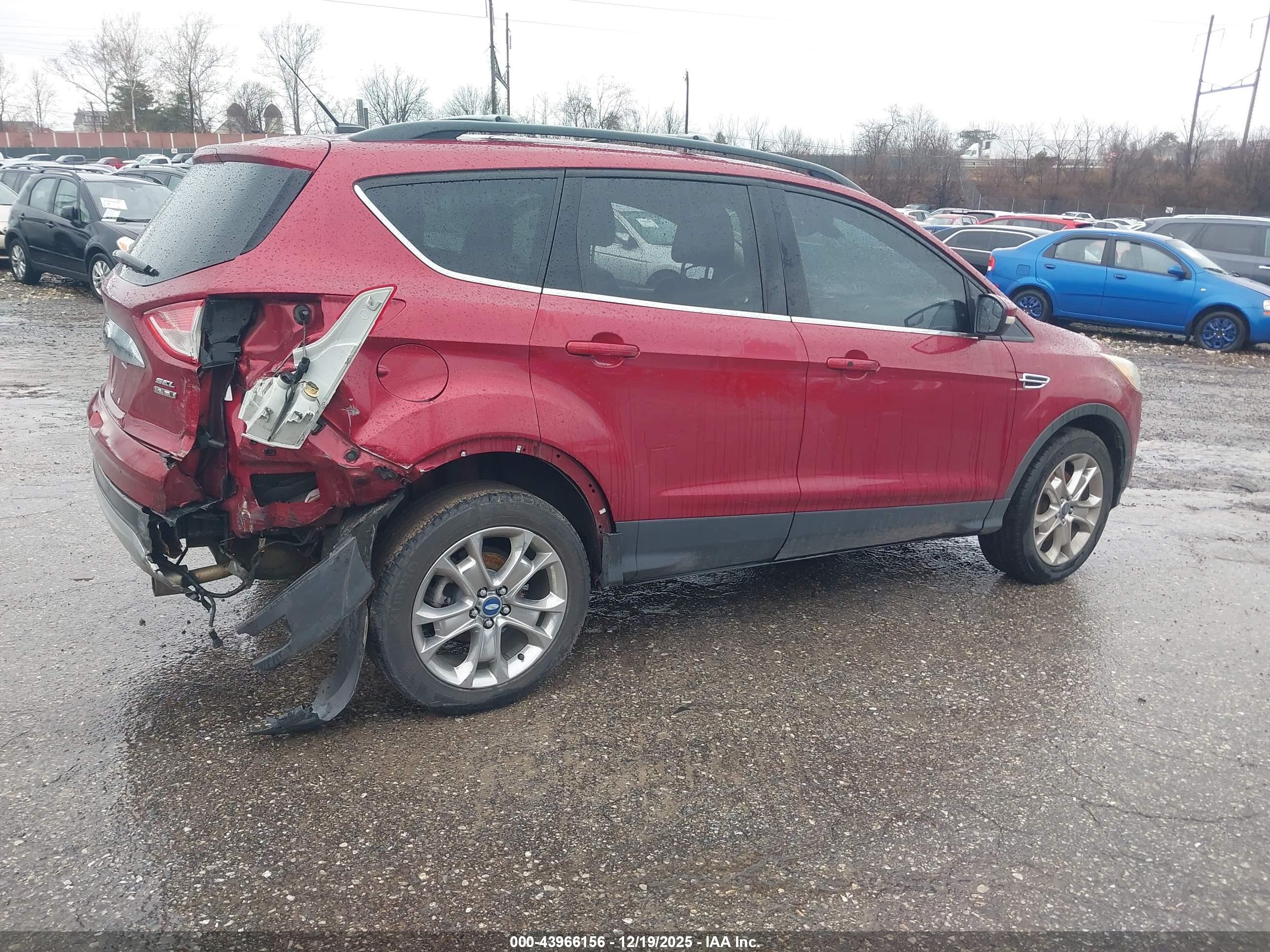 FORD ESCAPE image 4