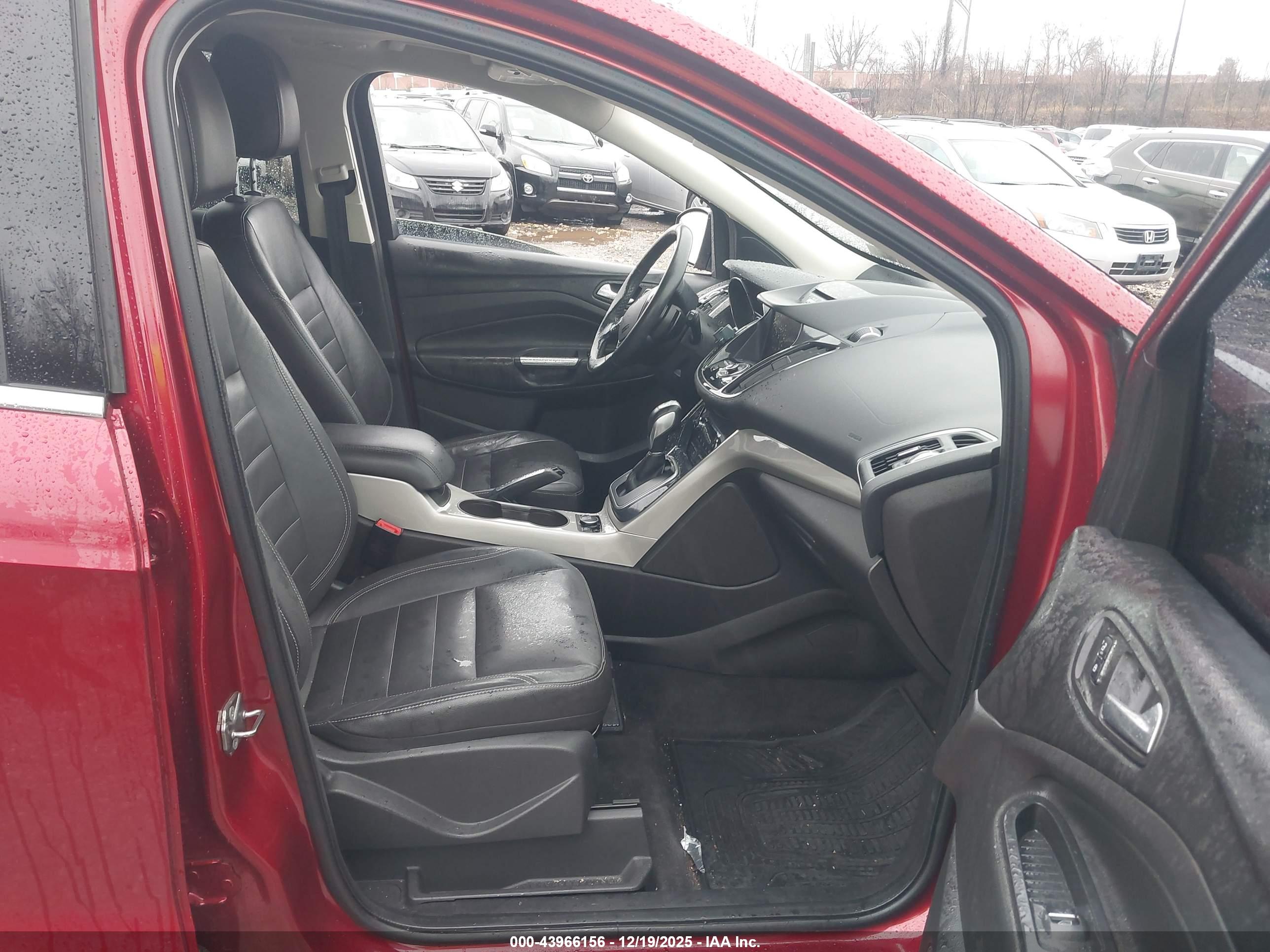 FORD ESCAPE image 5