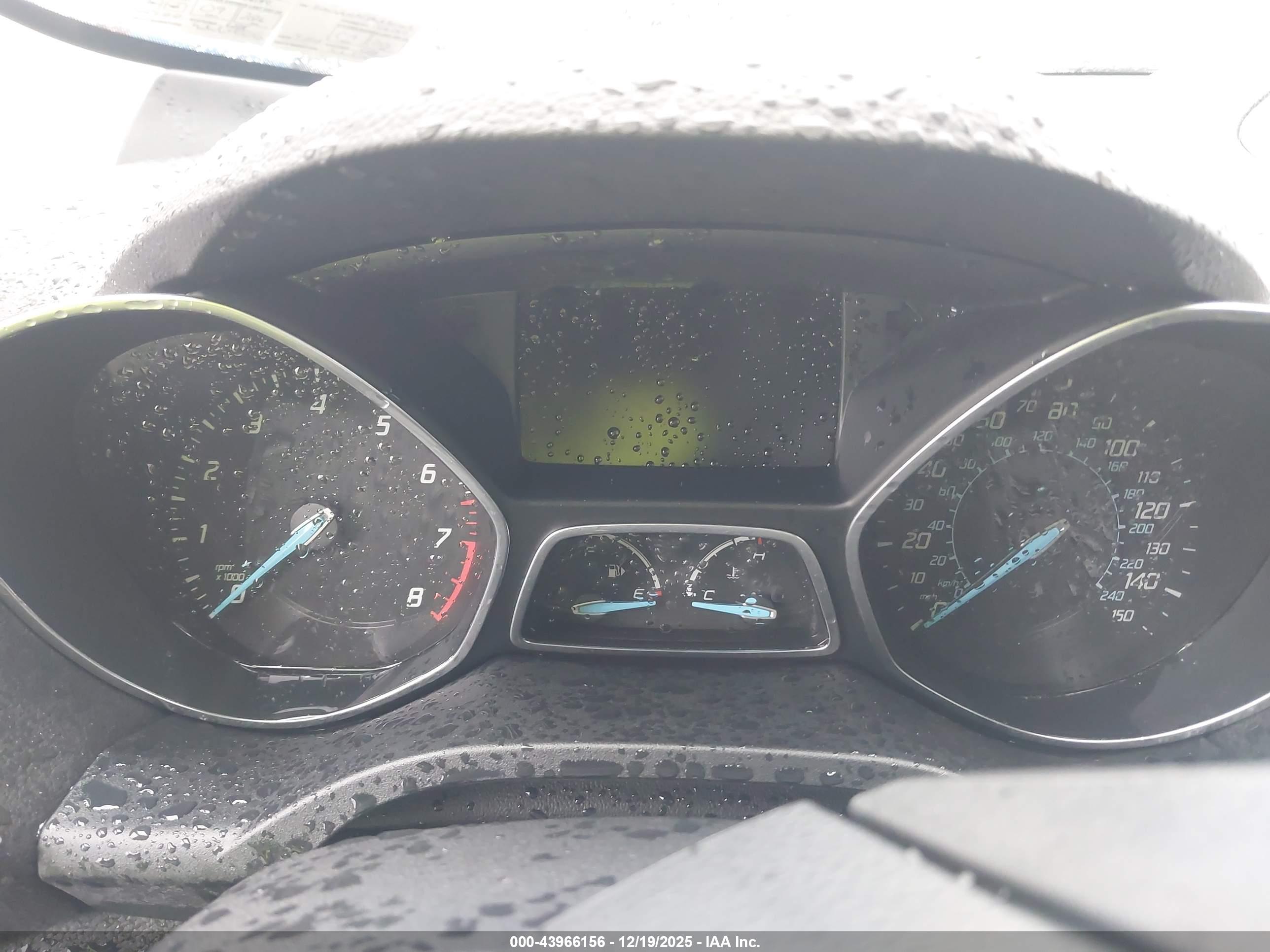 FORD ESCAPE image 7