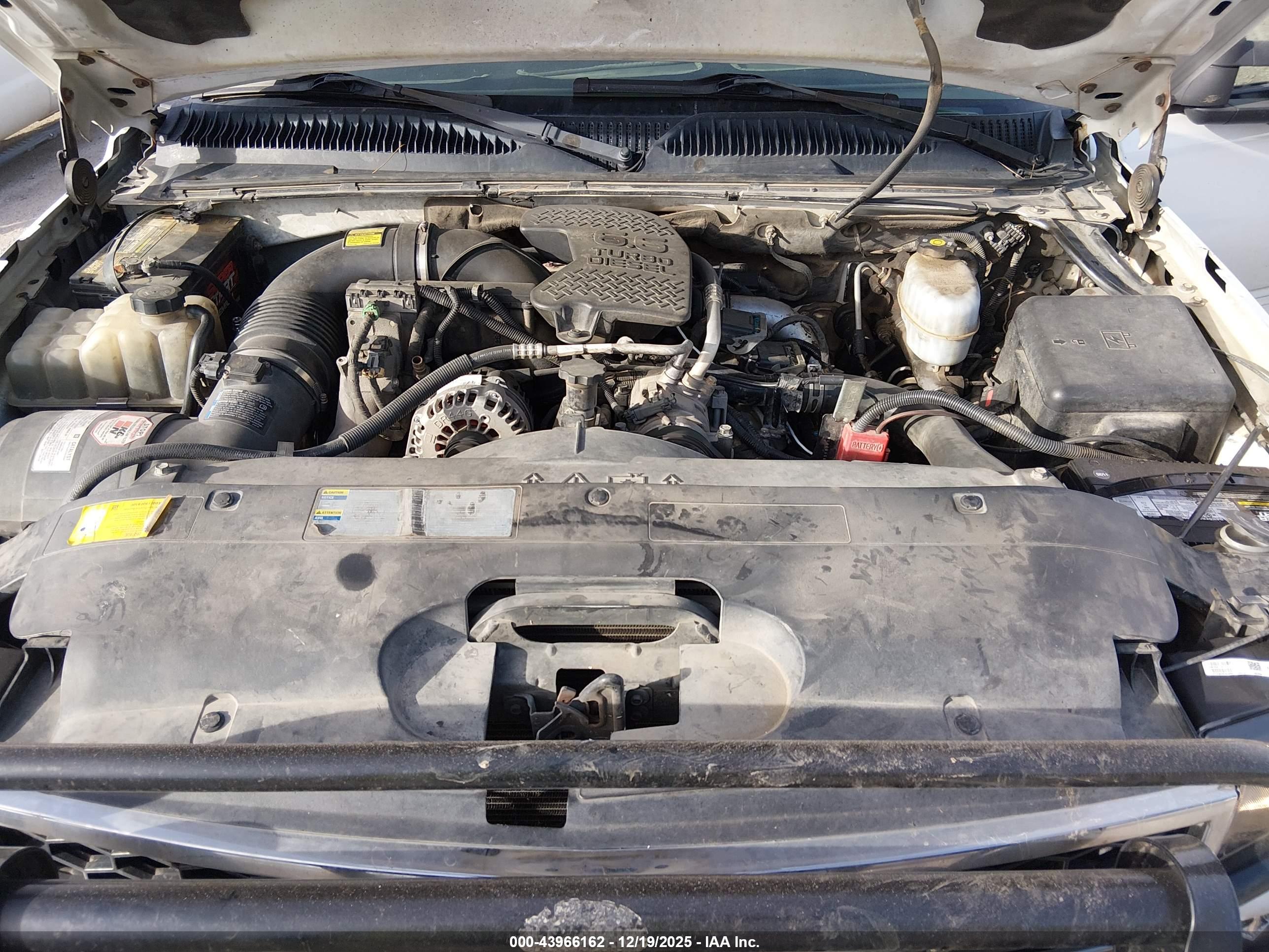 CHEVROLET SILVERADO image 10