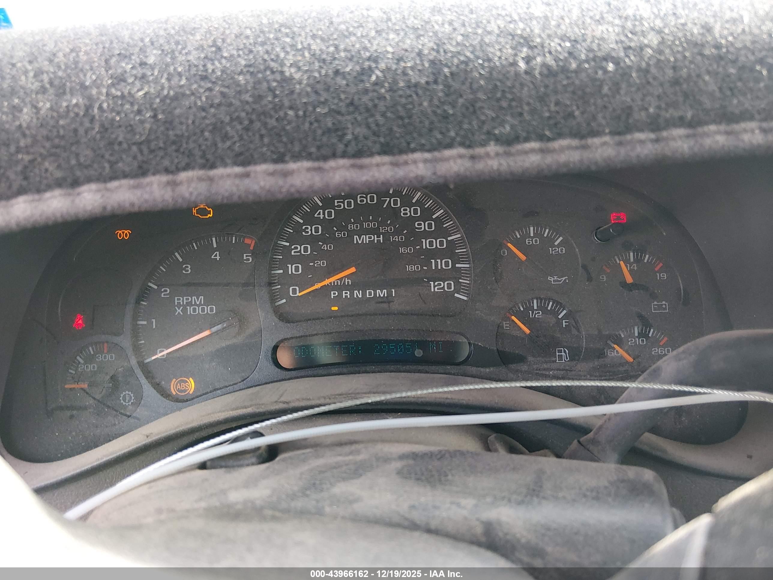 CHEVROLET SILVERADO image 7