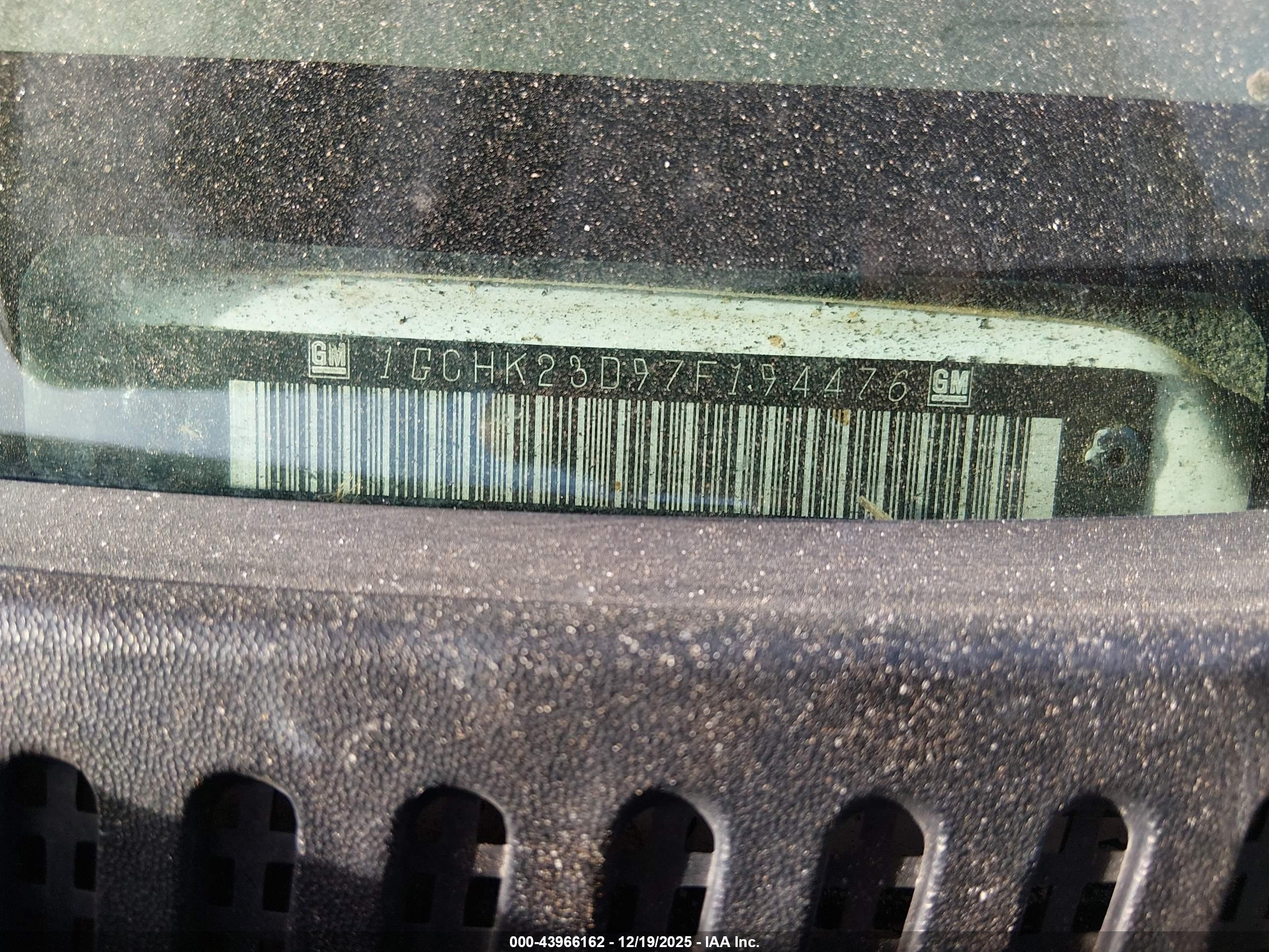 CHEVROLET SILVERADO image 9