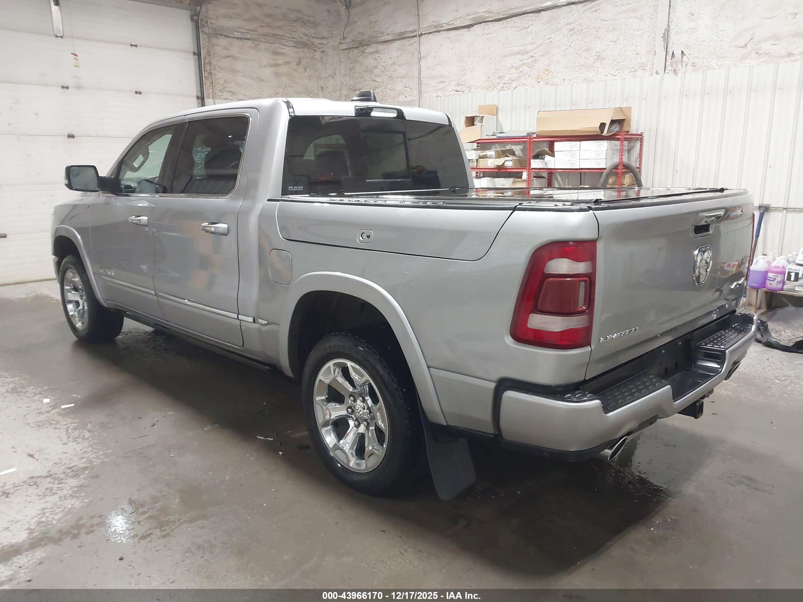 RAM 1500 image 3