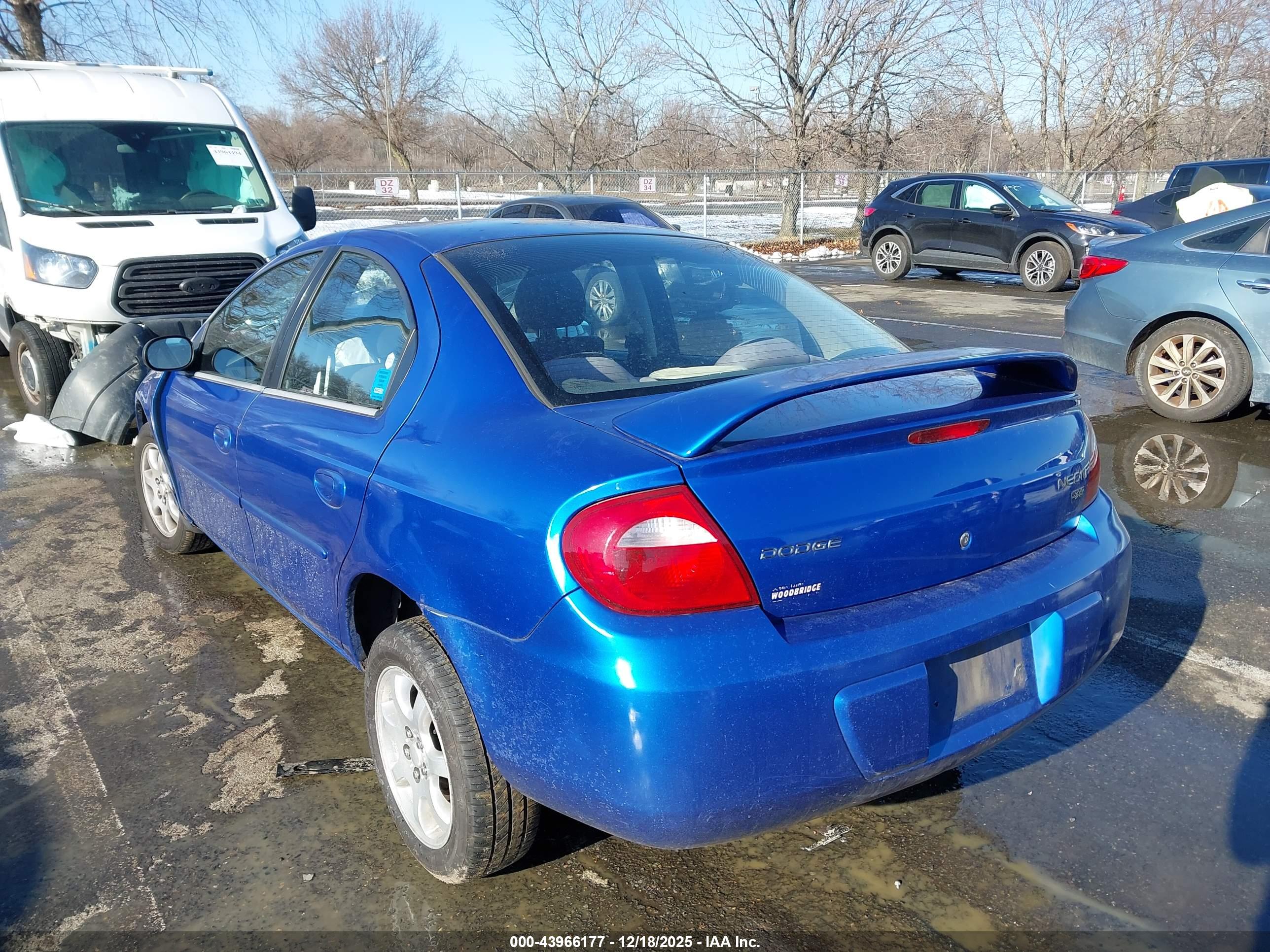 DODGE NEON image 3