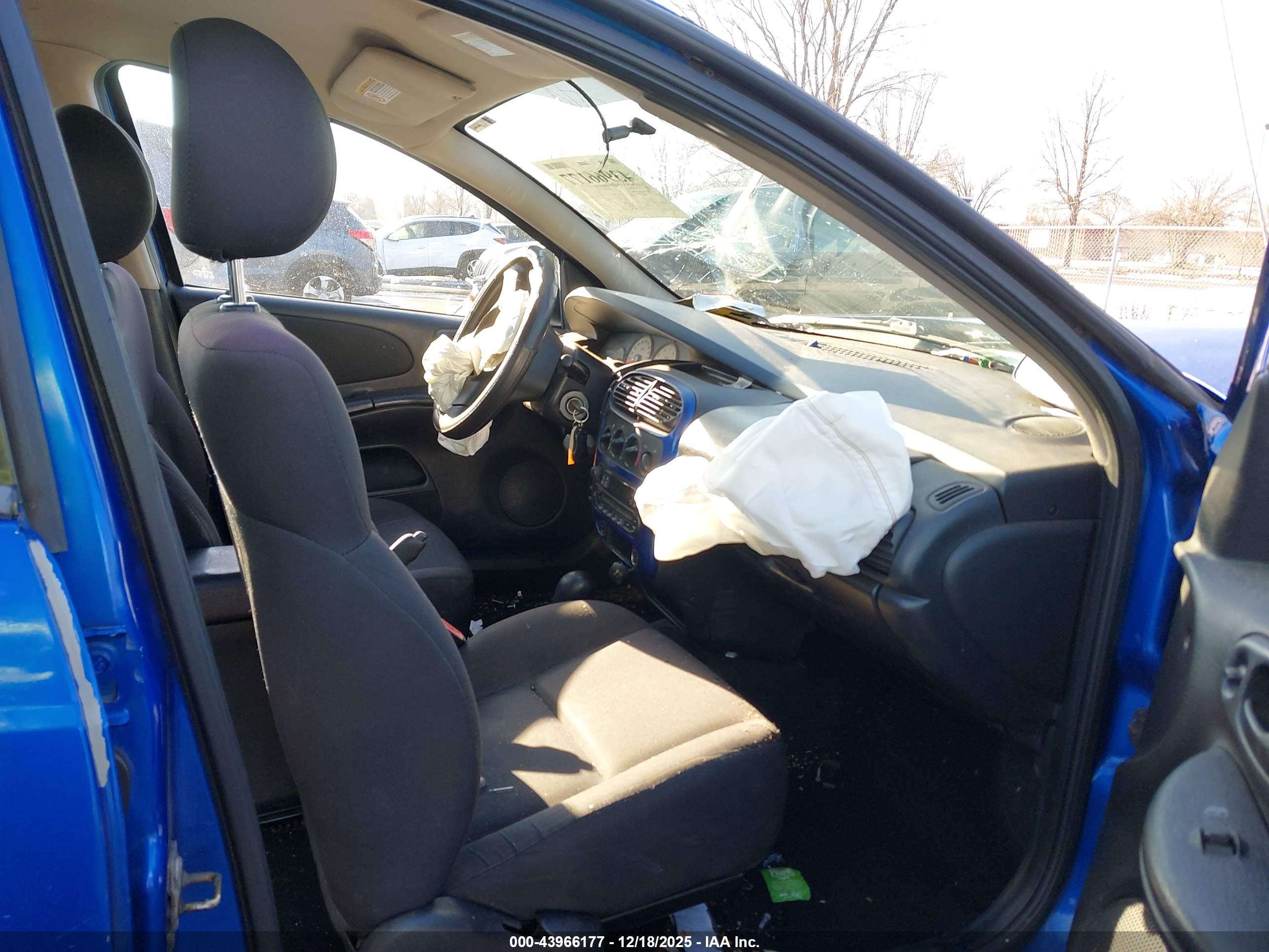 DODGE NEON image 5