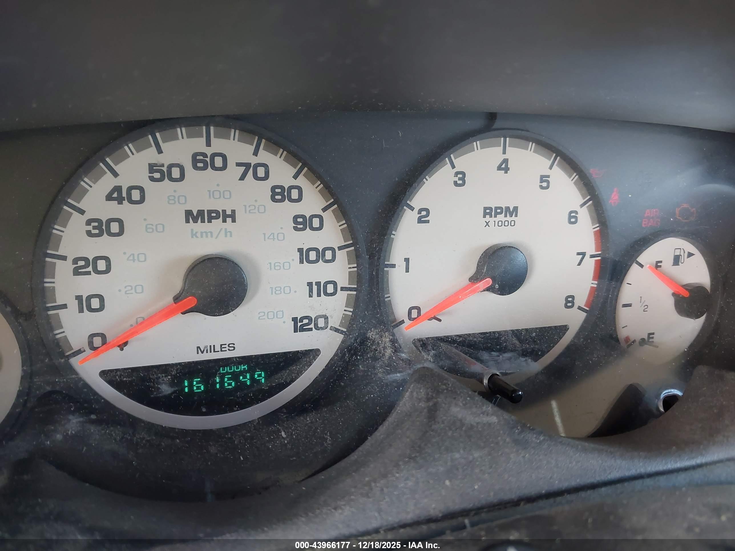 DODGE NEON image 7