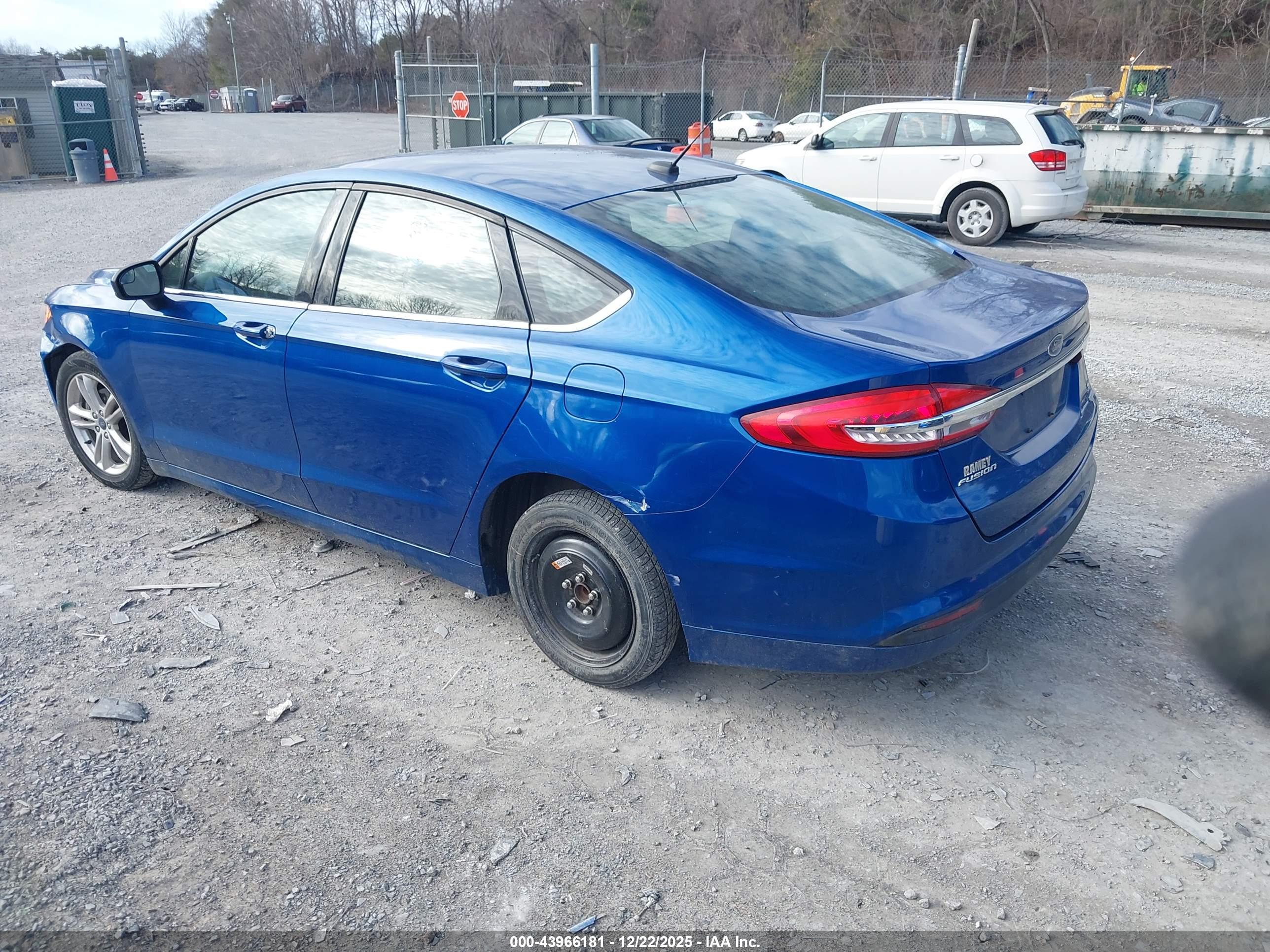 FORD FUSION image 3