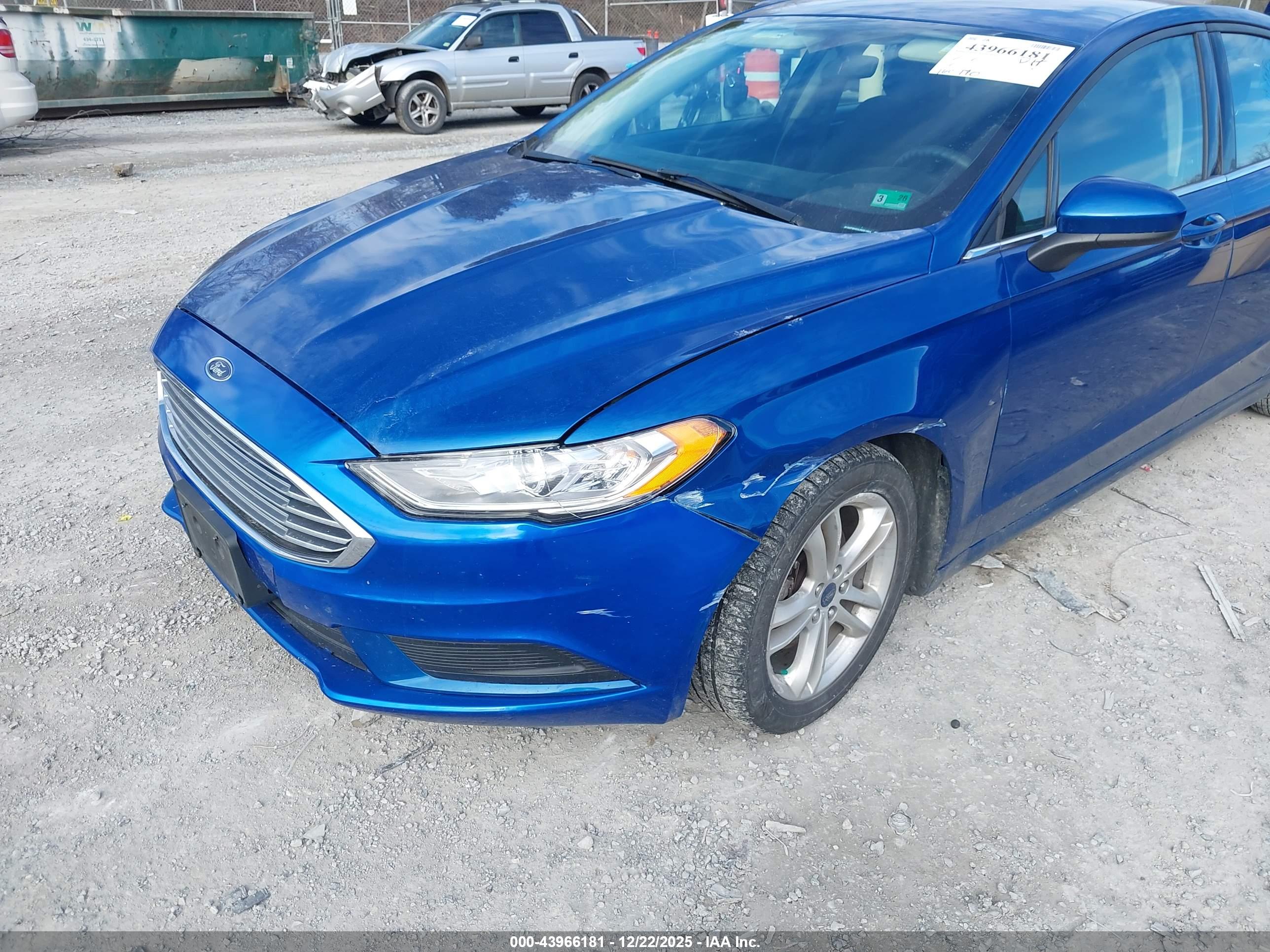 FORD FUSION image 6