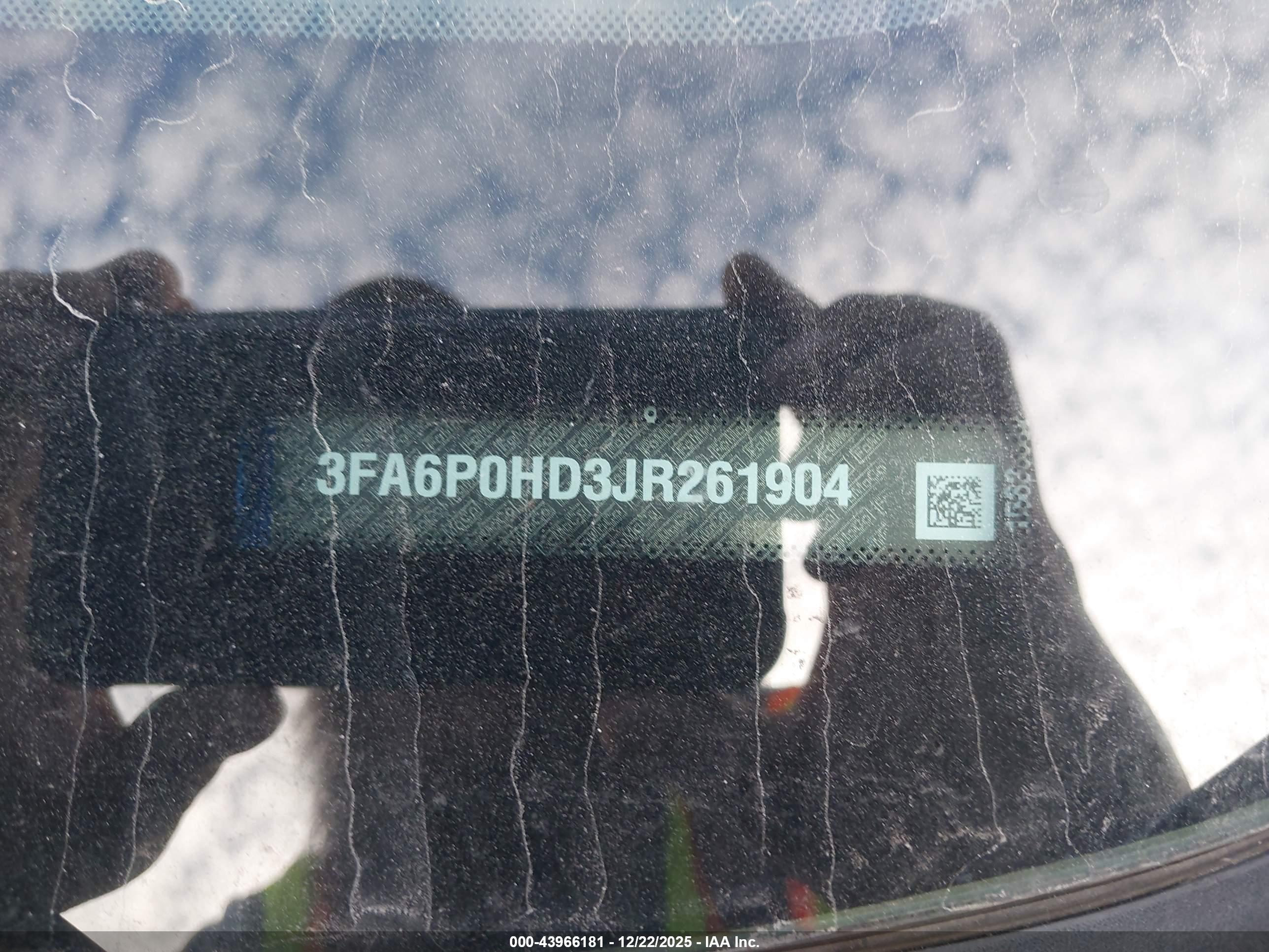 FORD FUSION image 9