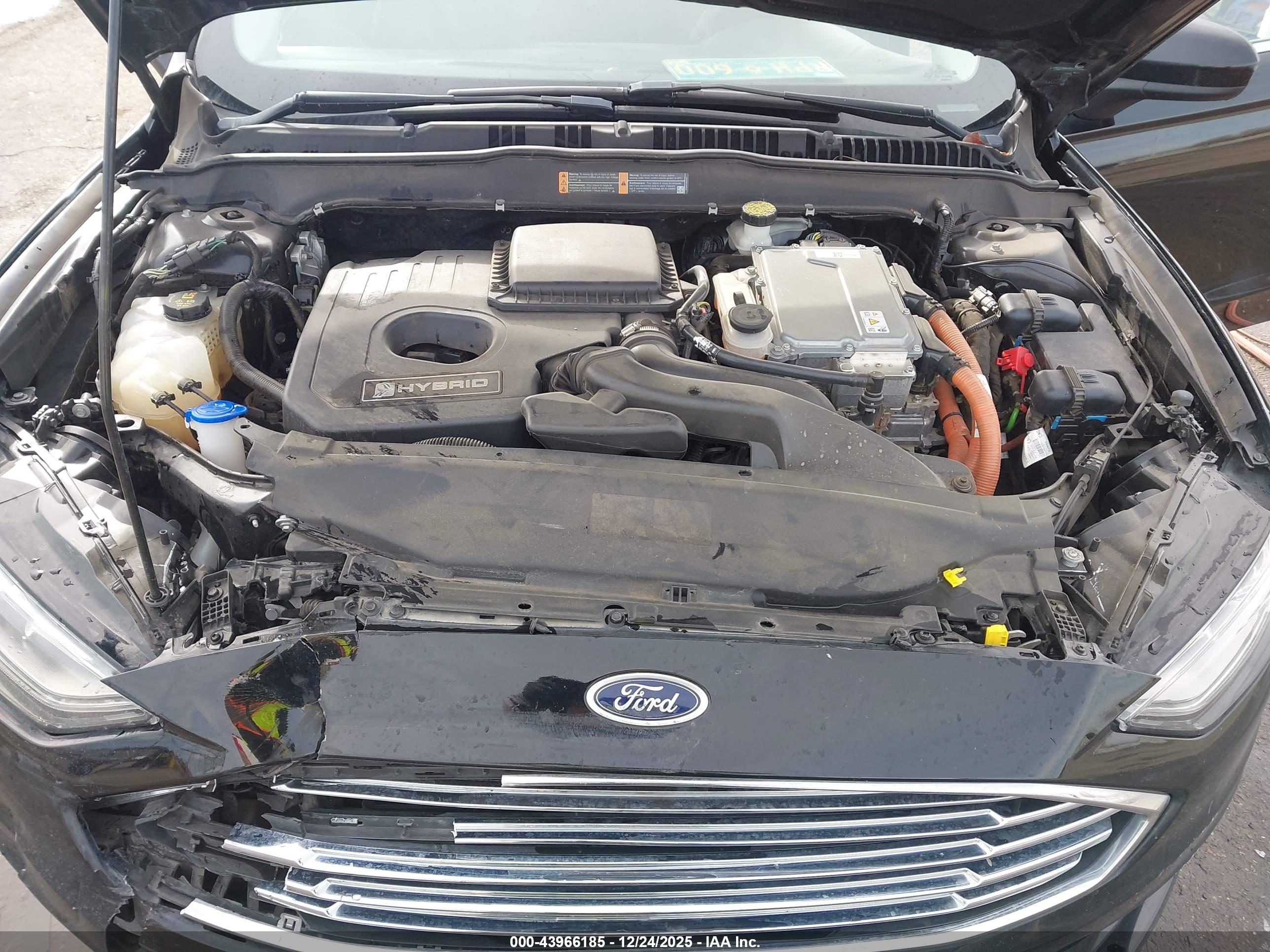 FORD FUSION image 10