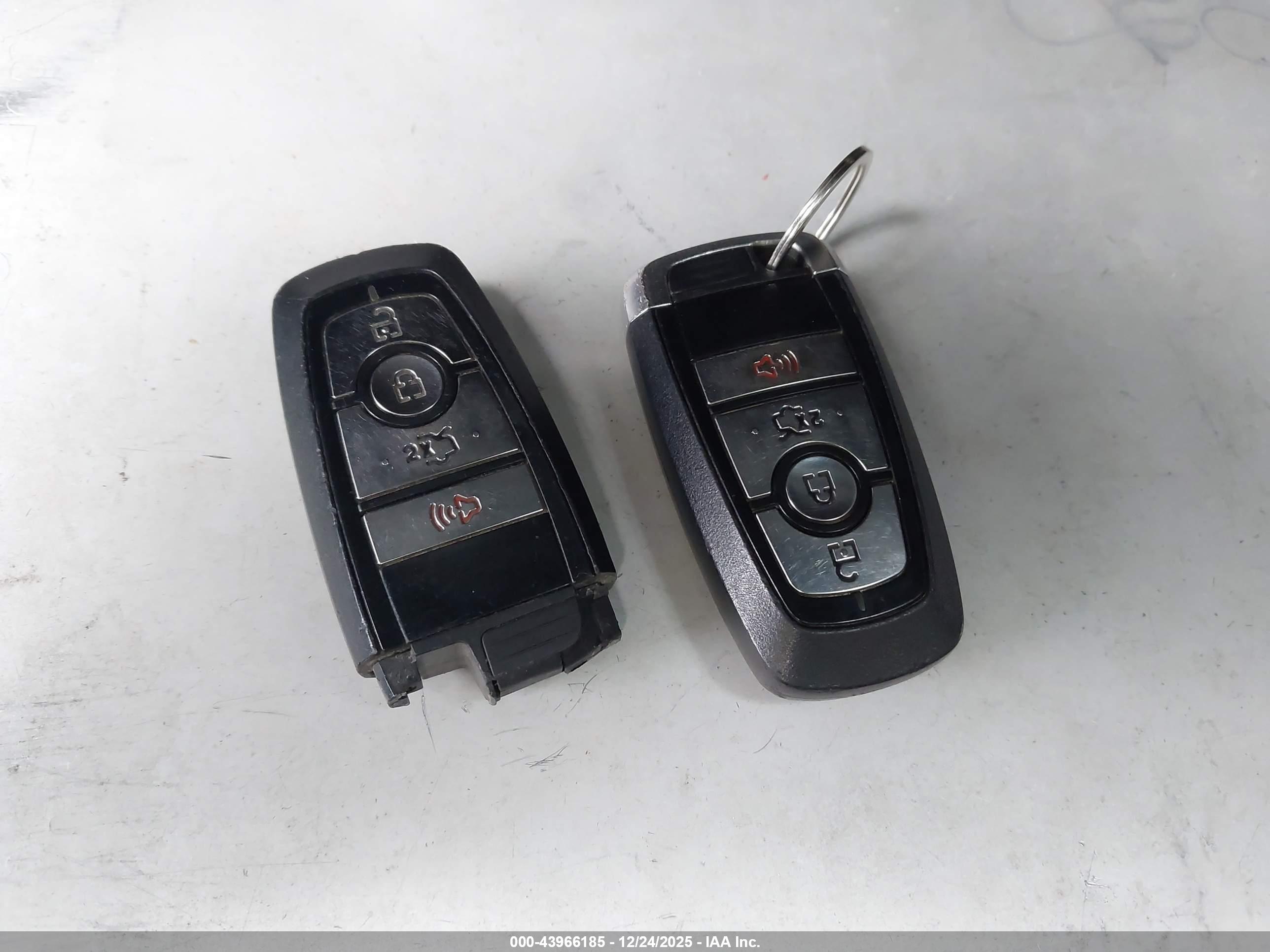 FORD FUSION image 11