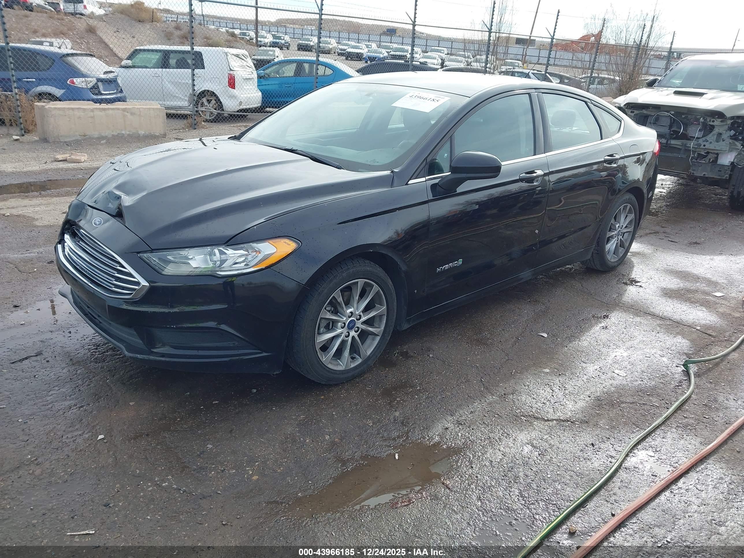 FORD FUSION image 2