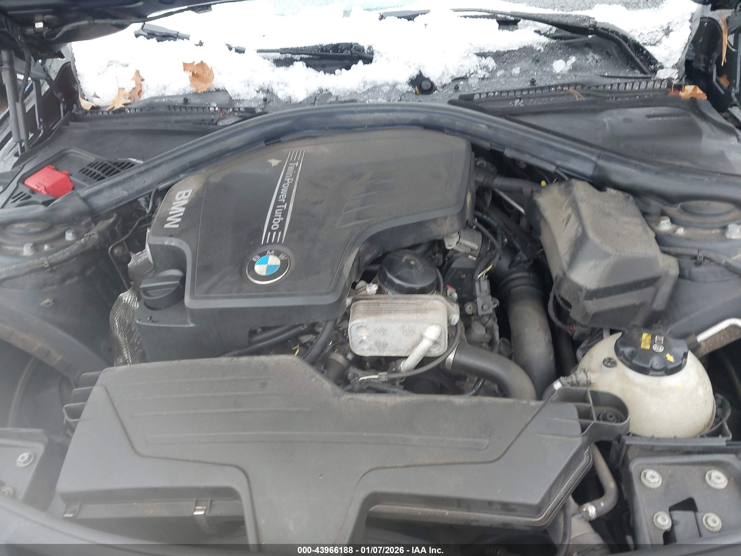 BMW 320I image 10
