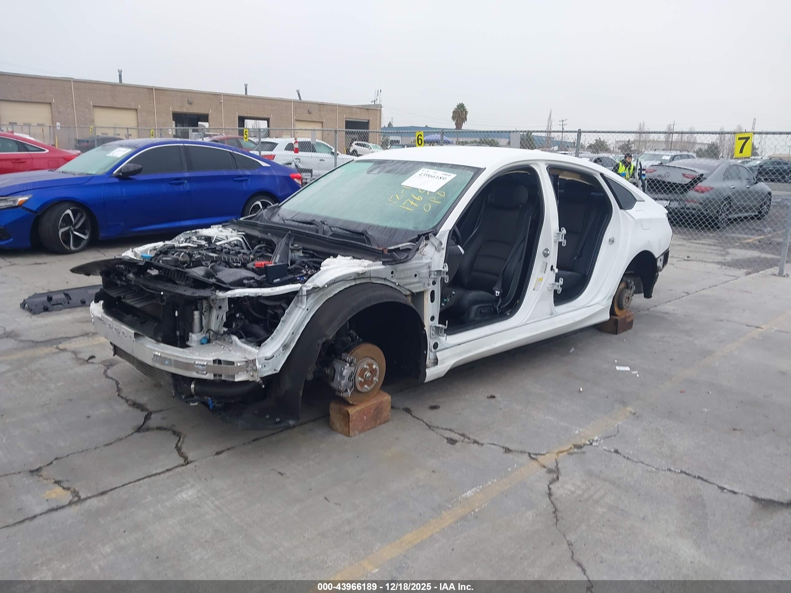 HONDA ACCORD image 2