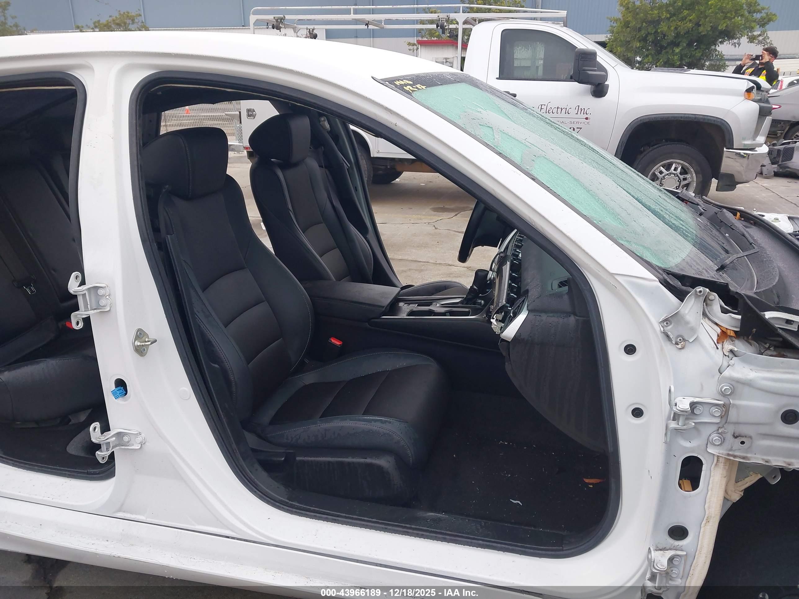 HONDA ACCORD image 5