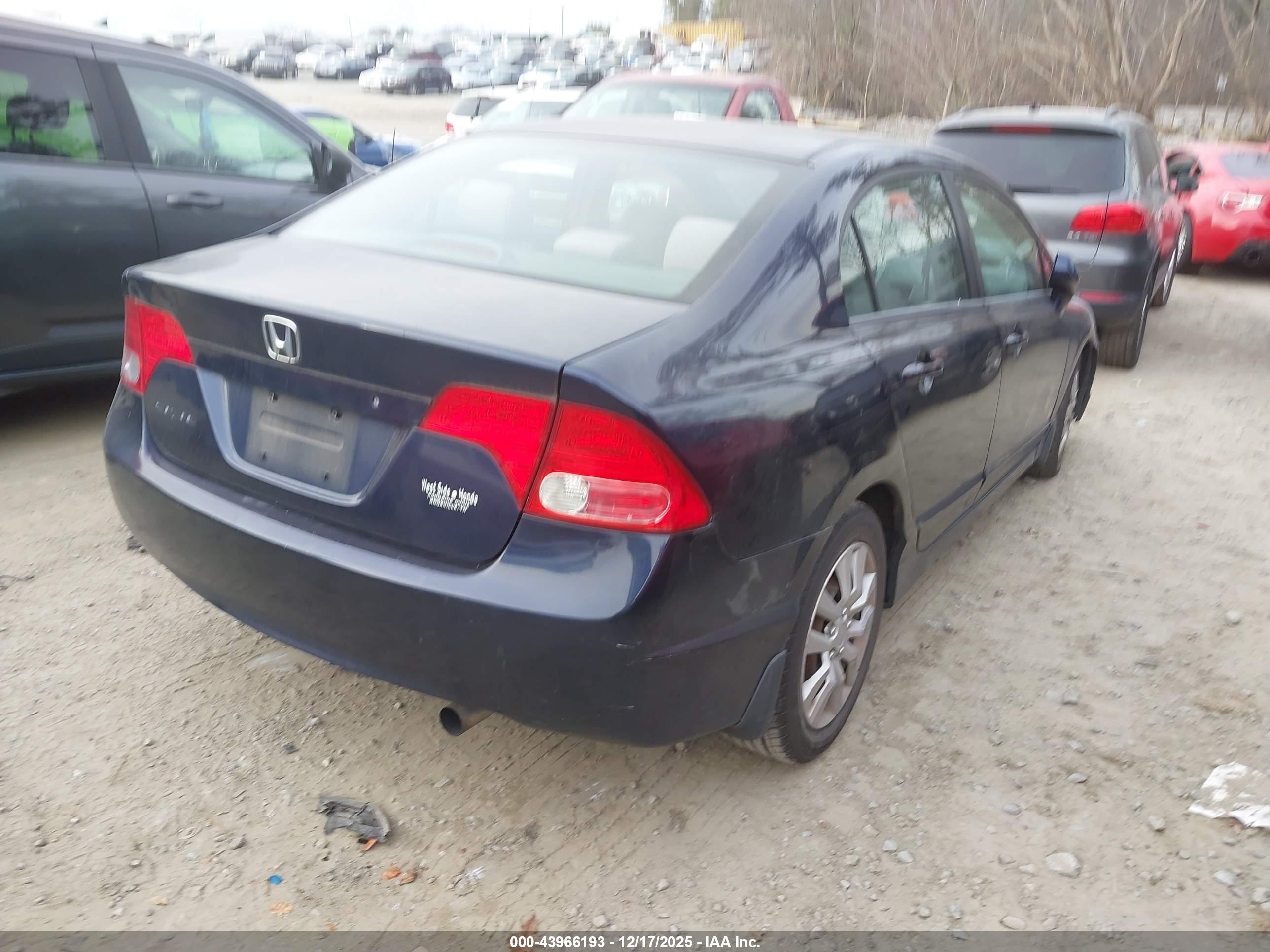 HONDA CIVIC image 4