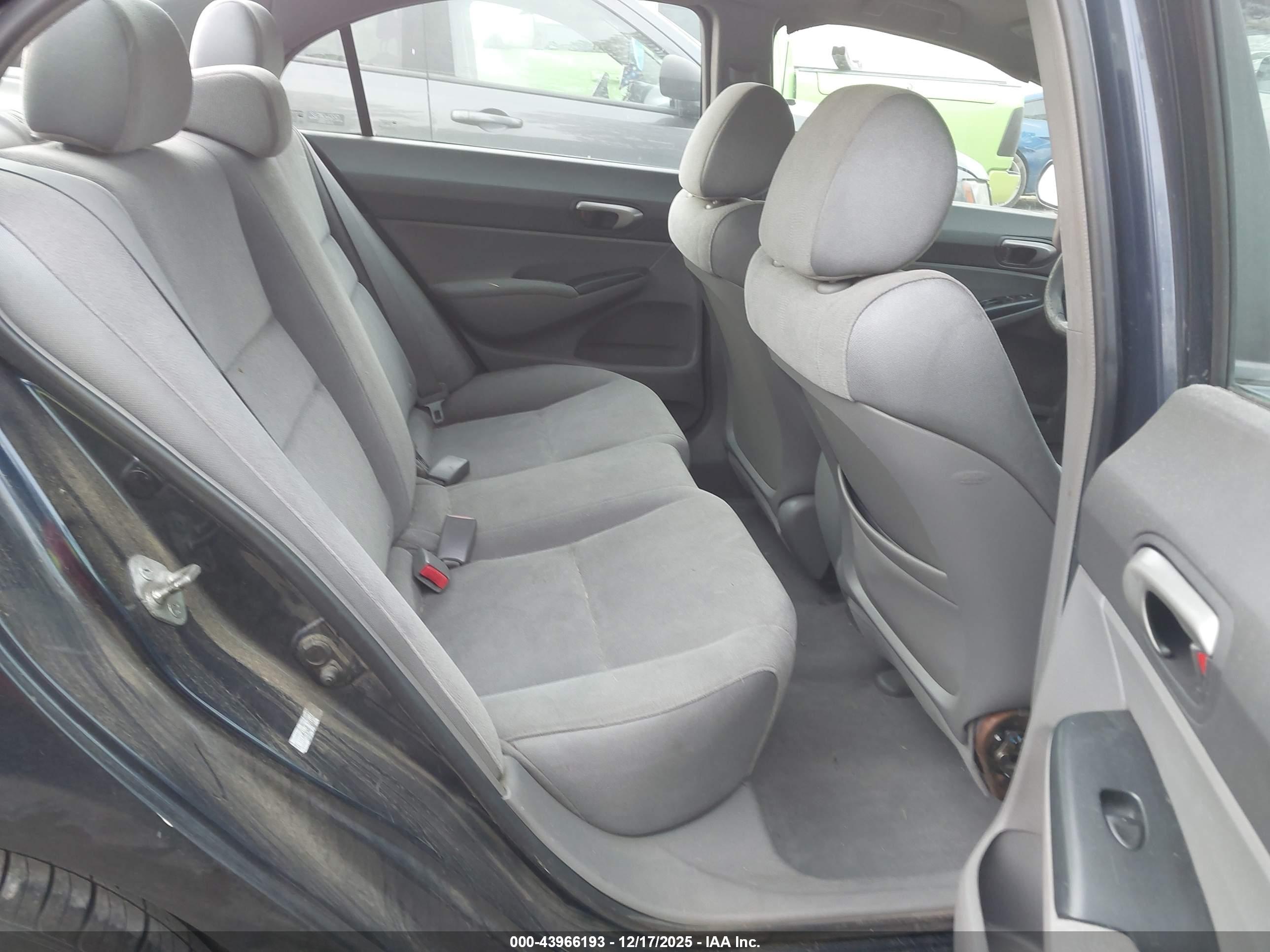 HONDA CIVIC image 8