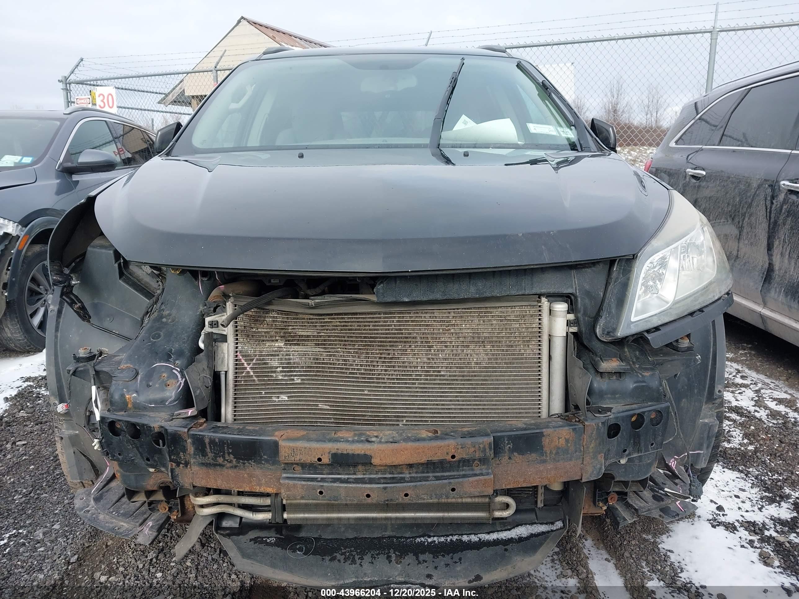 CHEVROLET TRAVERSE image 6