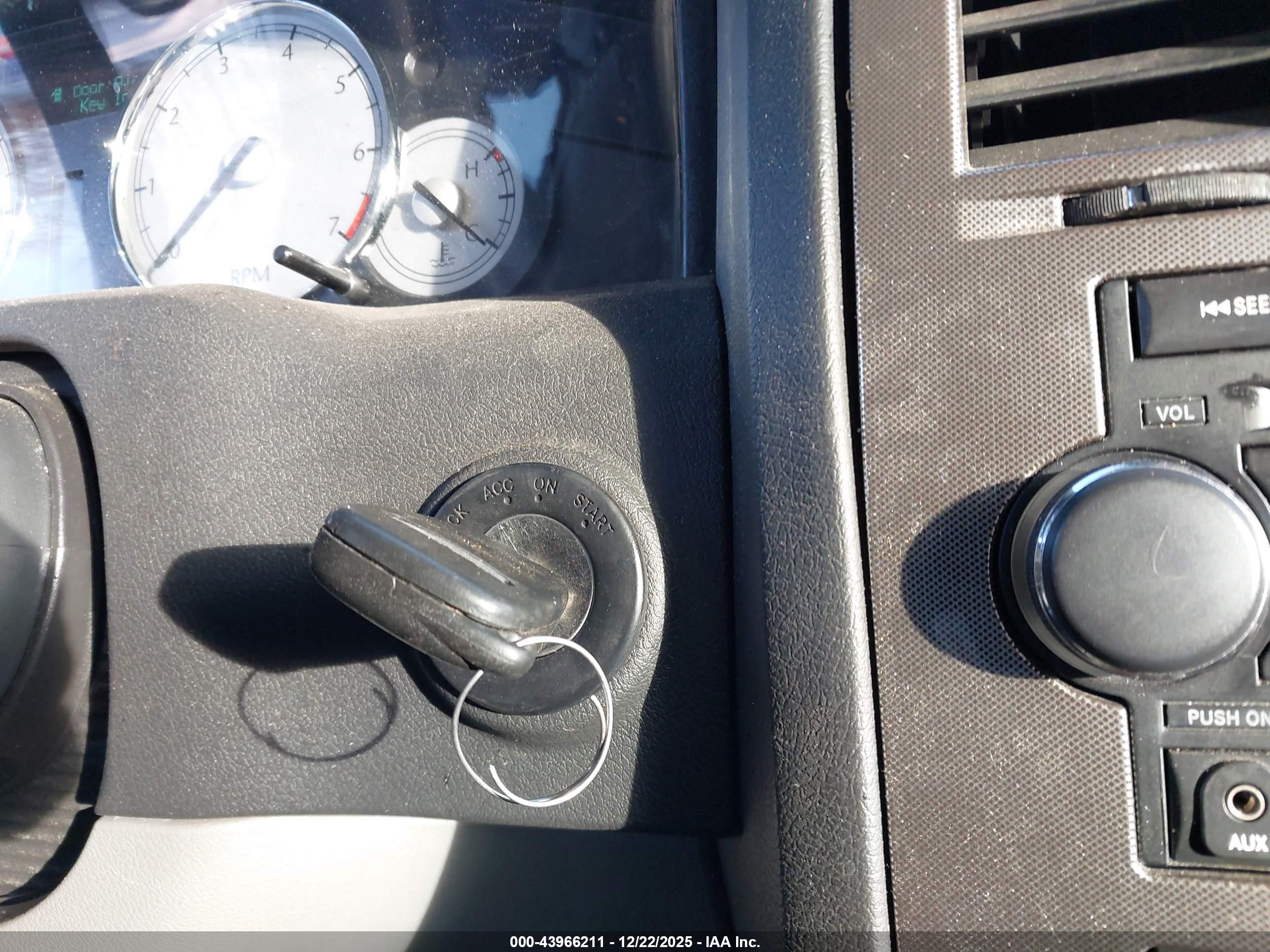 CHRYSLER 300 image 11