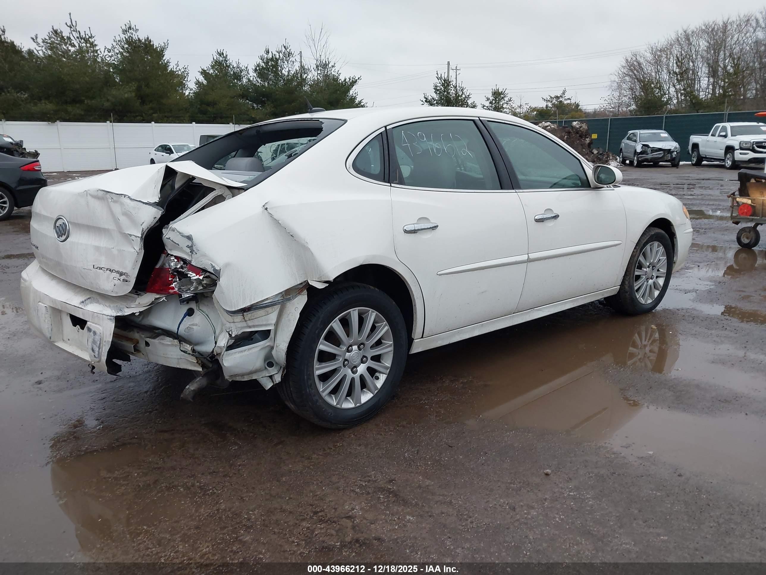 BUICK LACROSSE image 4