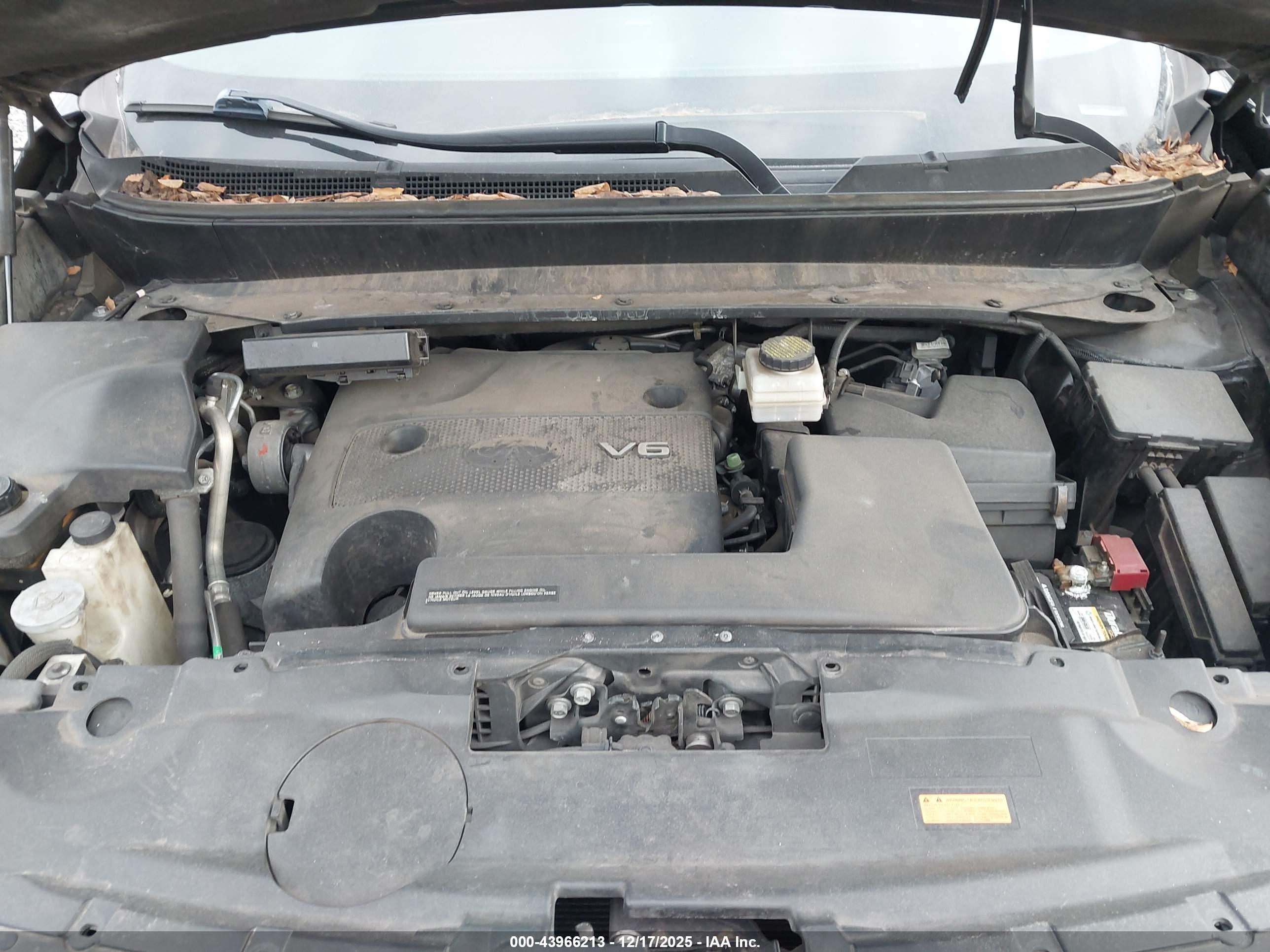 INFINITI JX35 image 10