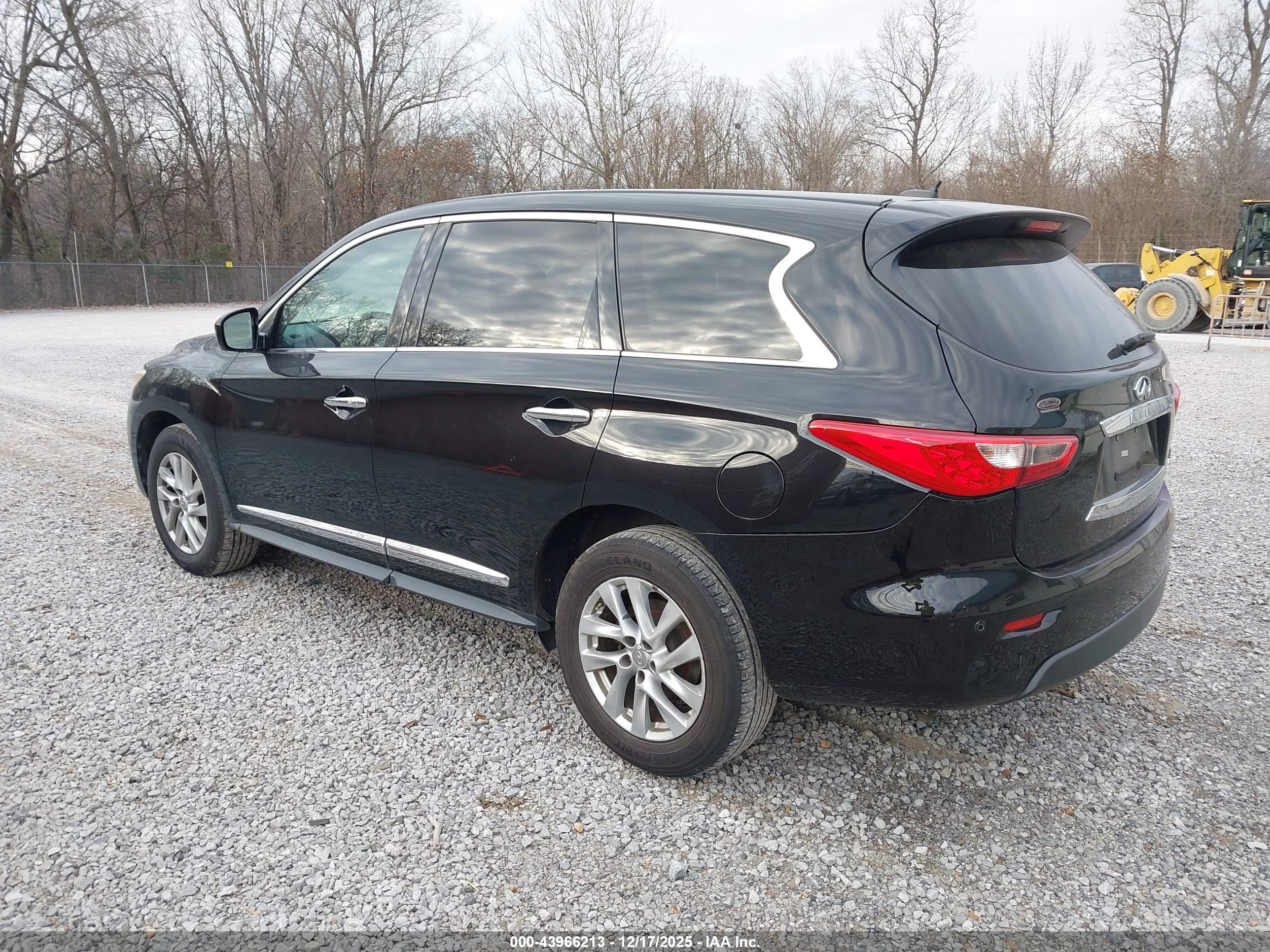 INFINITI JX35 image 3