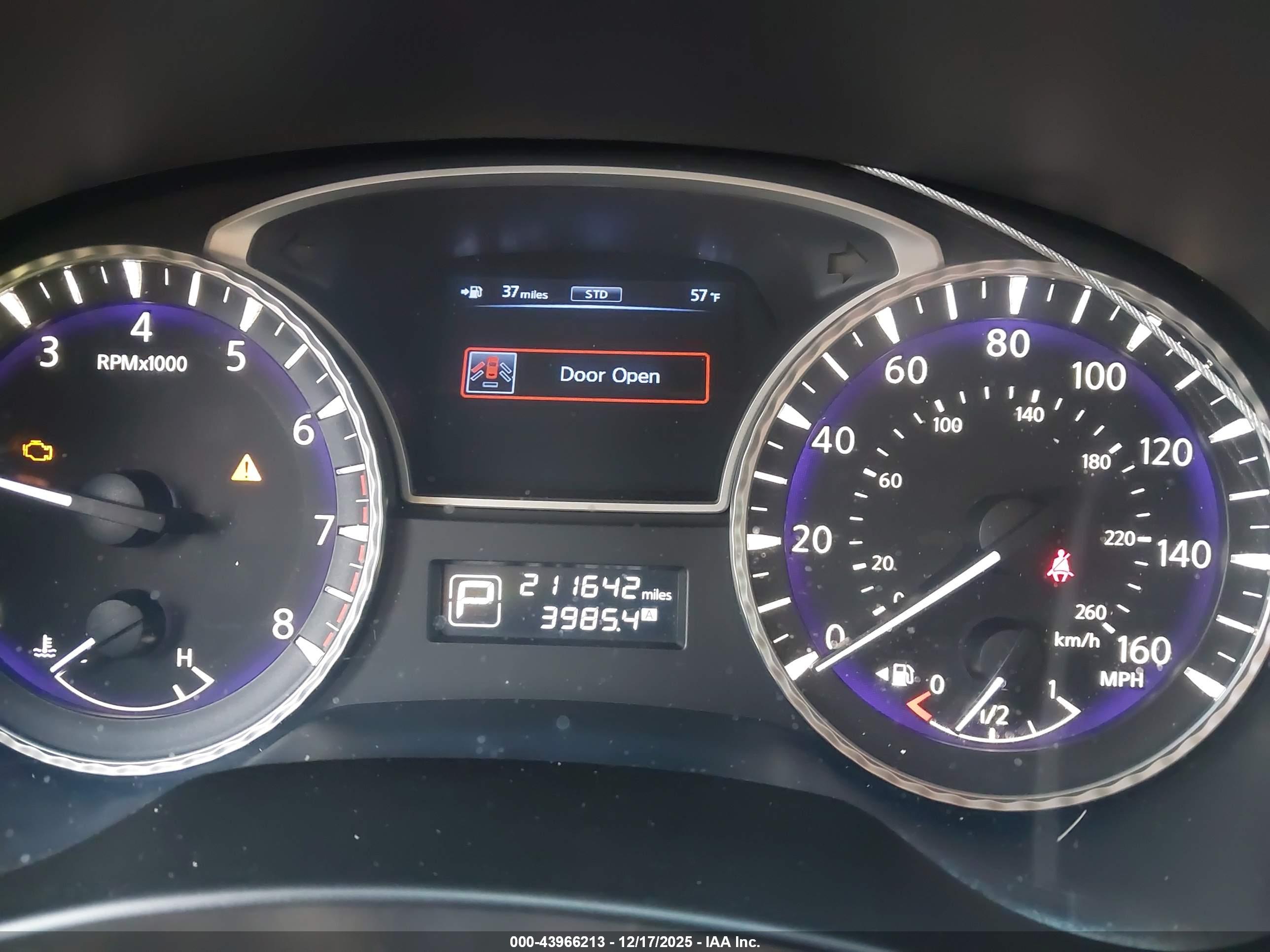 INFINITI JX35 image 7