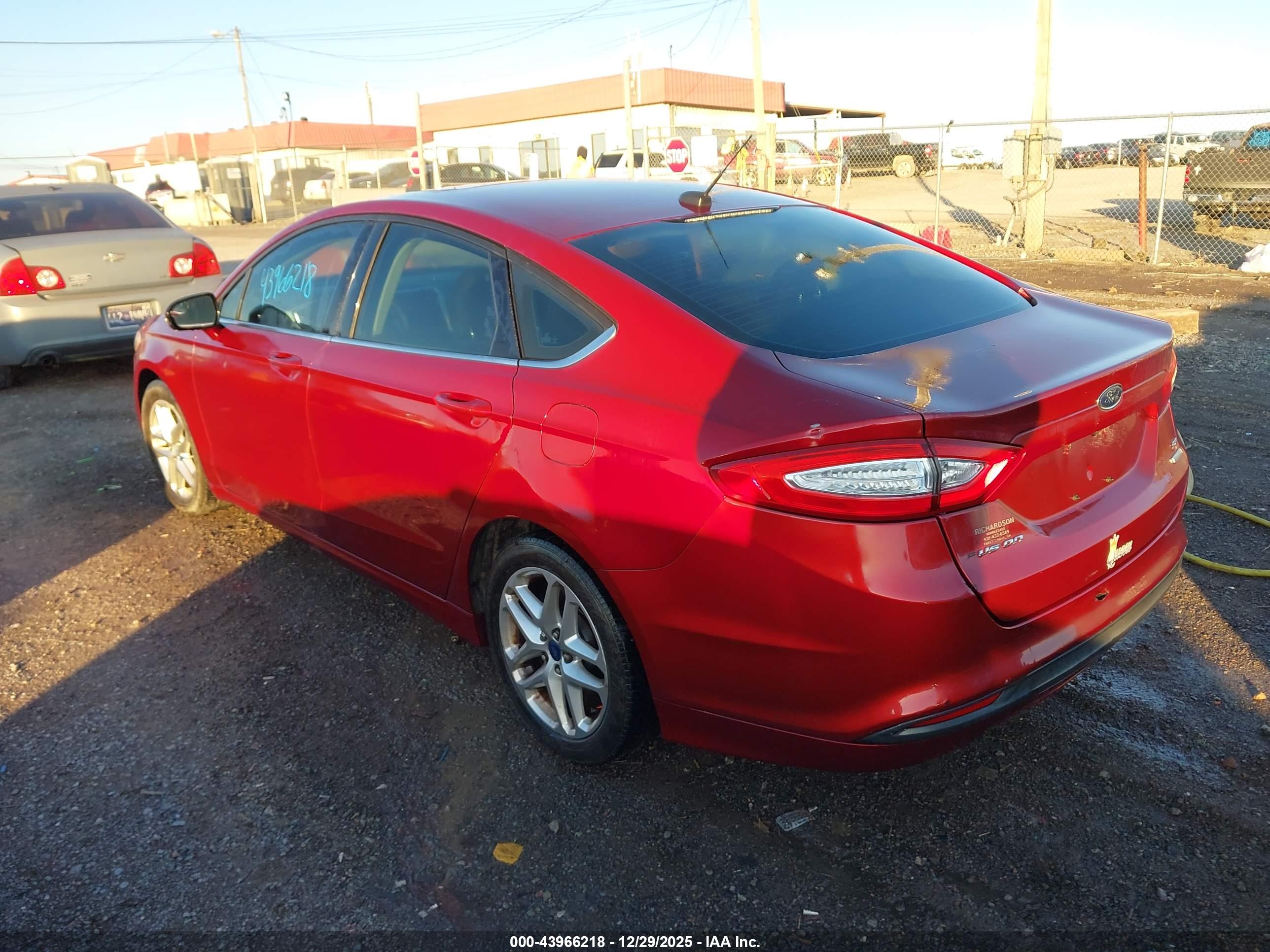 FORD FUSION image 3