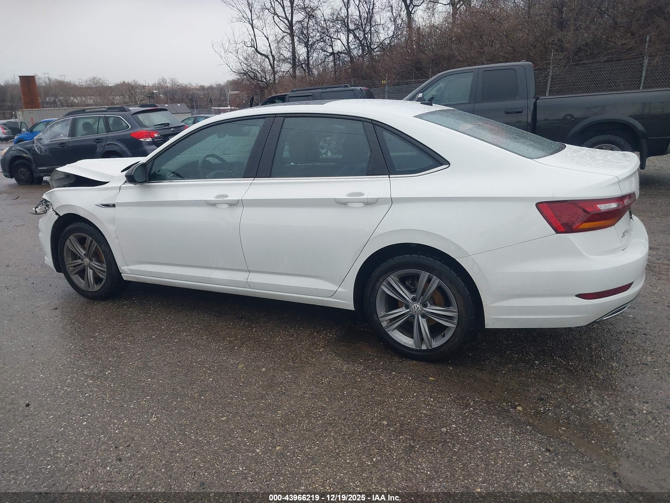 VOLKSWAGEN JETTA image 3