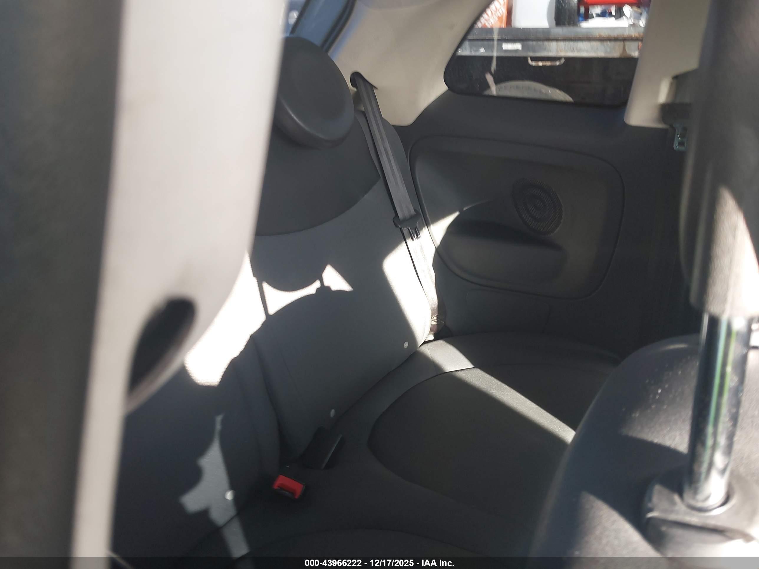 FIAT 500 image 8