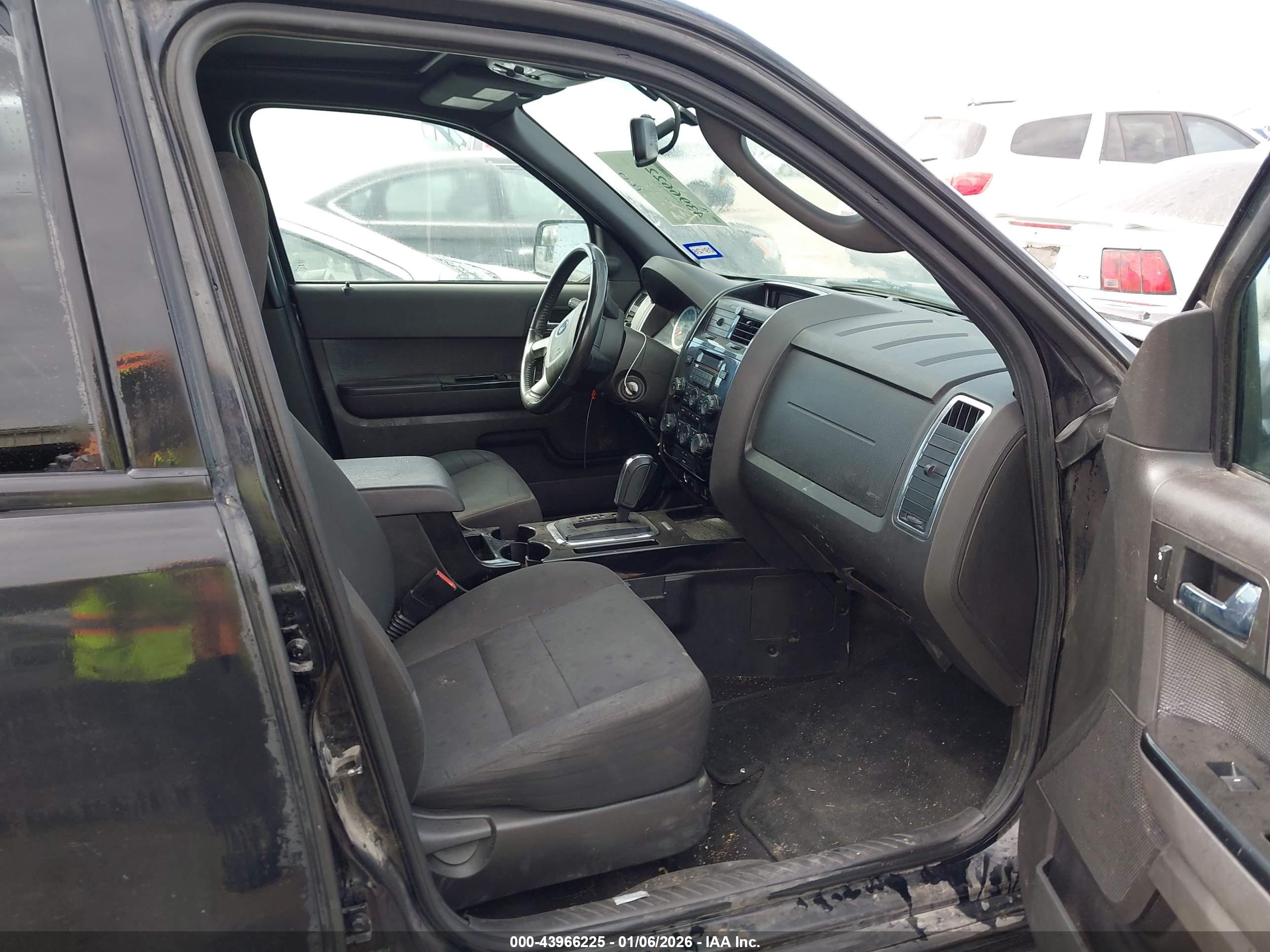 FORD ESCAPE image 5