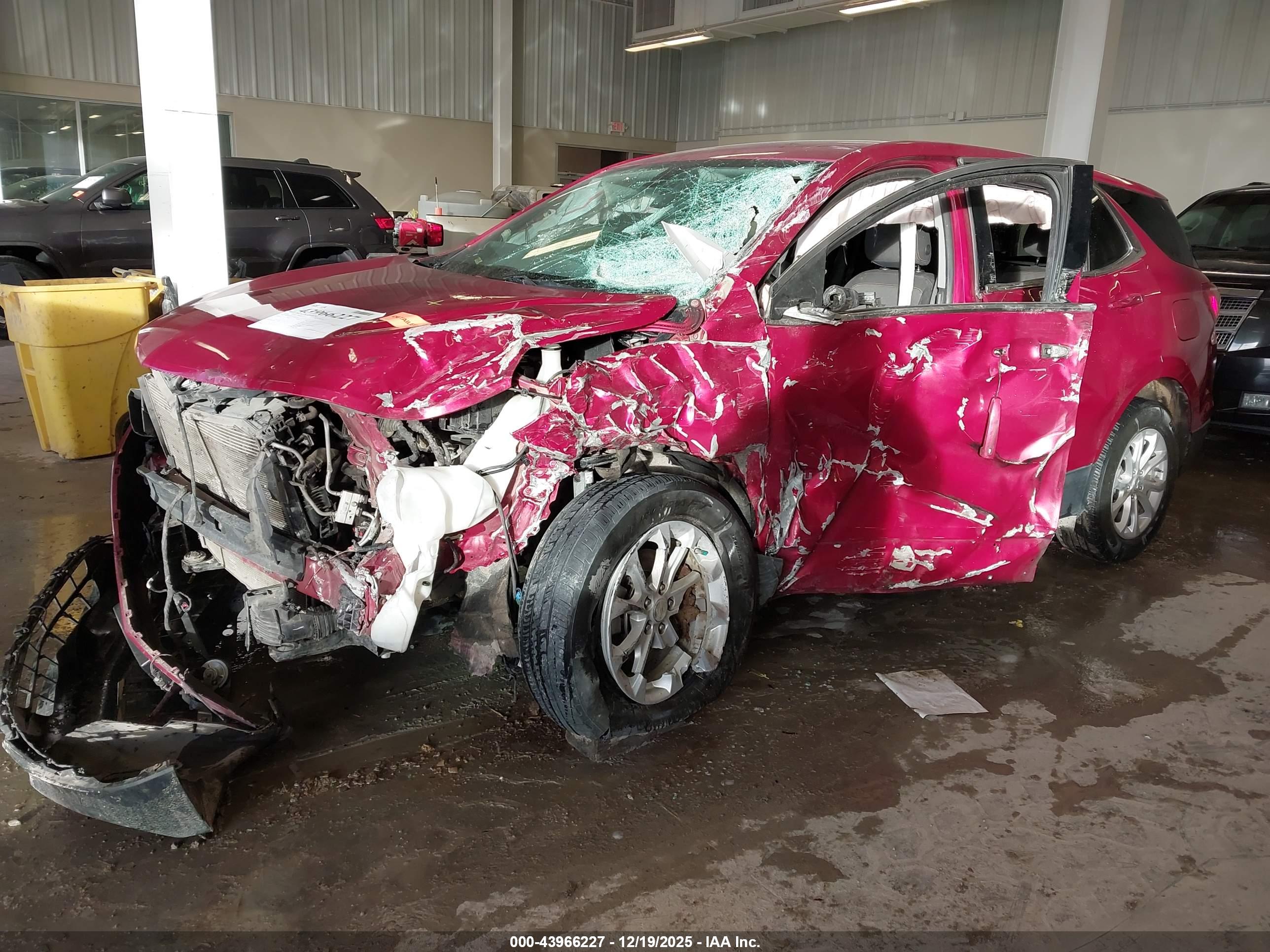 CHEVROLET EQUINOX image 2