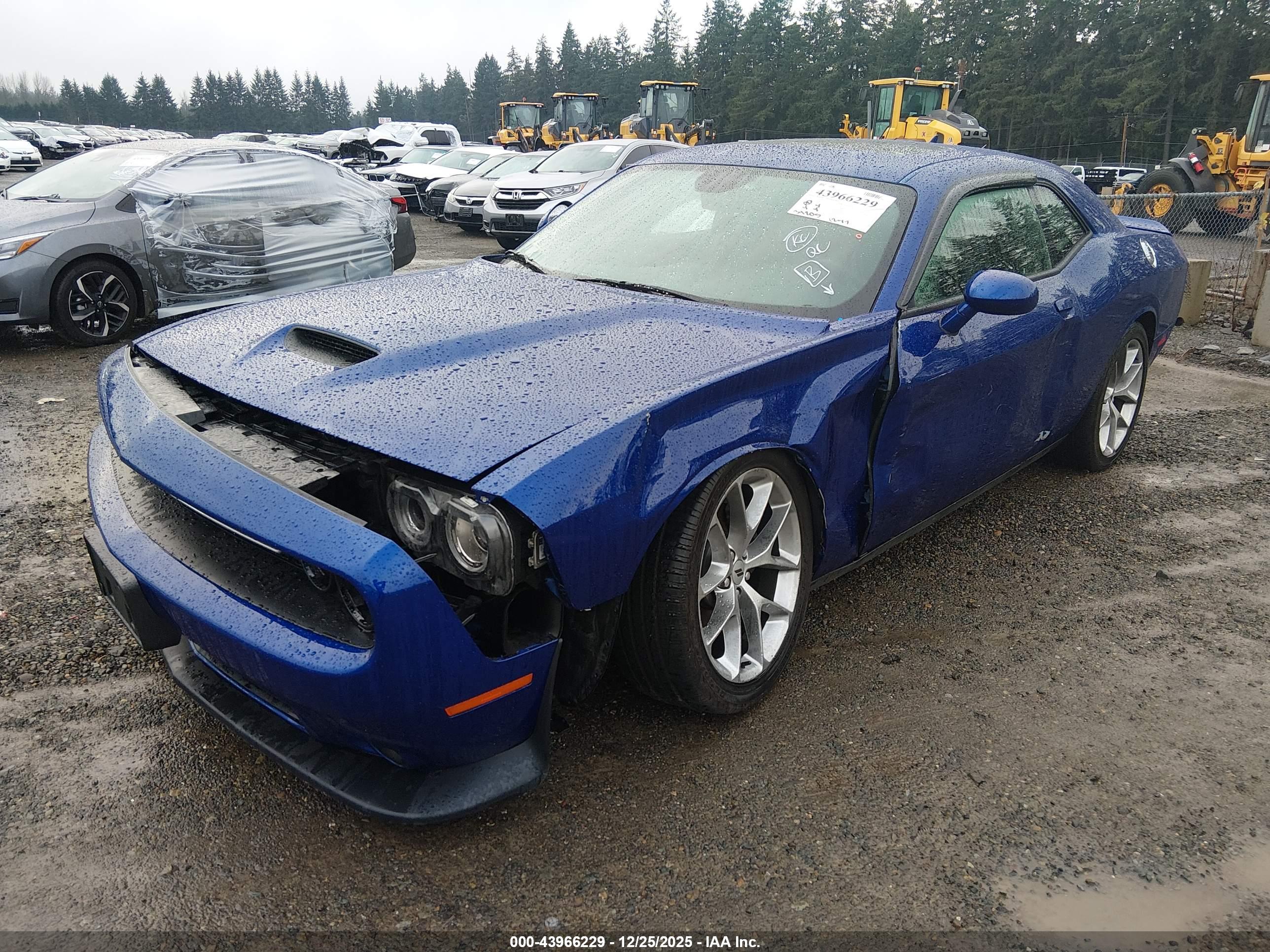 DODGE CHALLENGER image 2