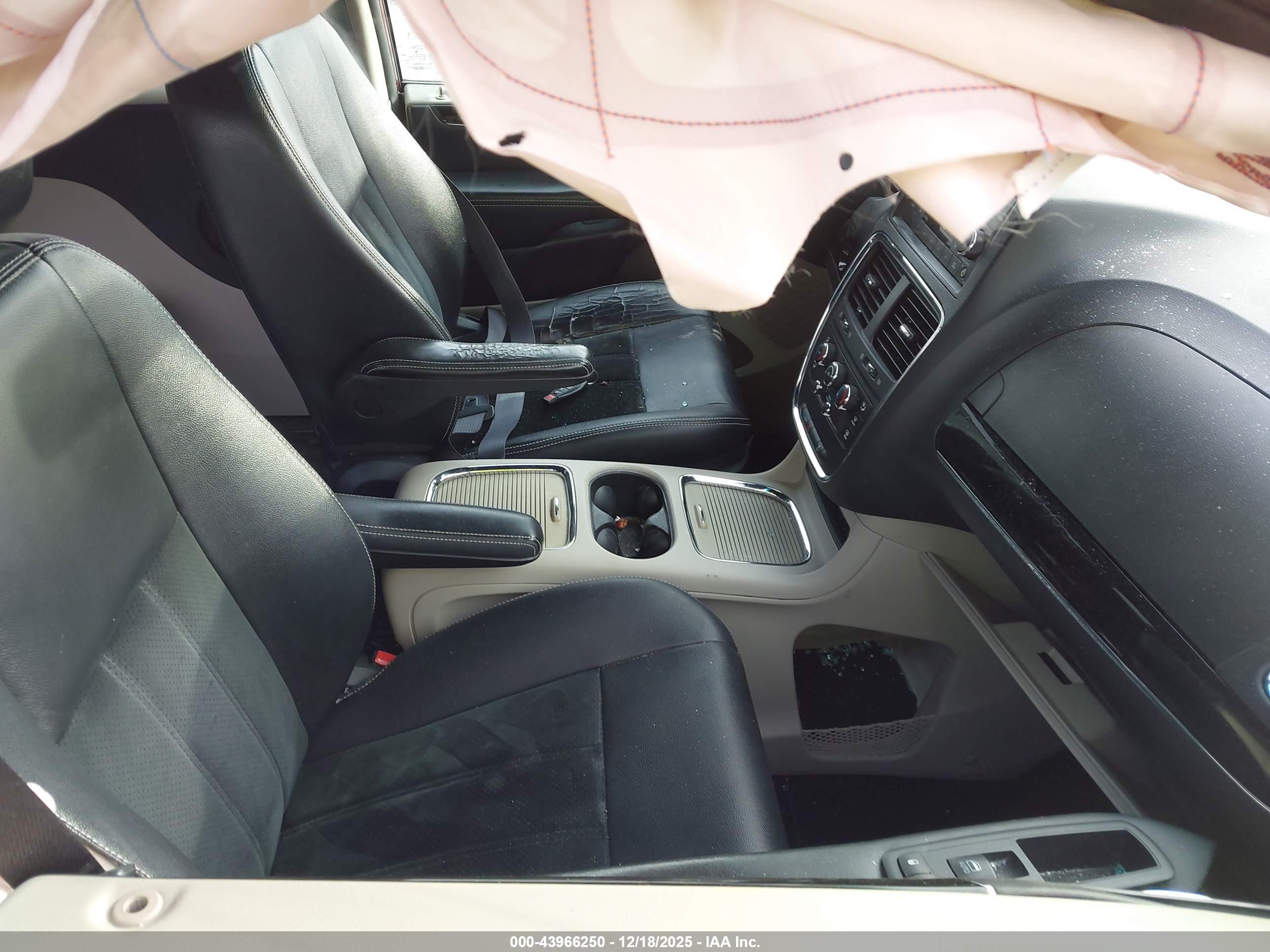 DODGE GRAND image 5