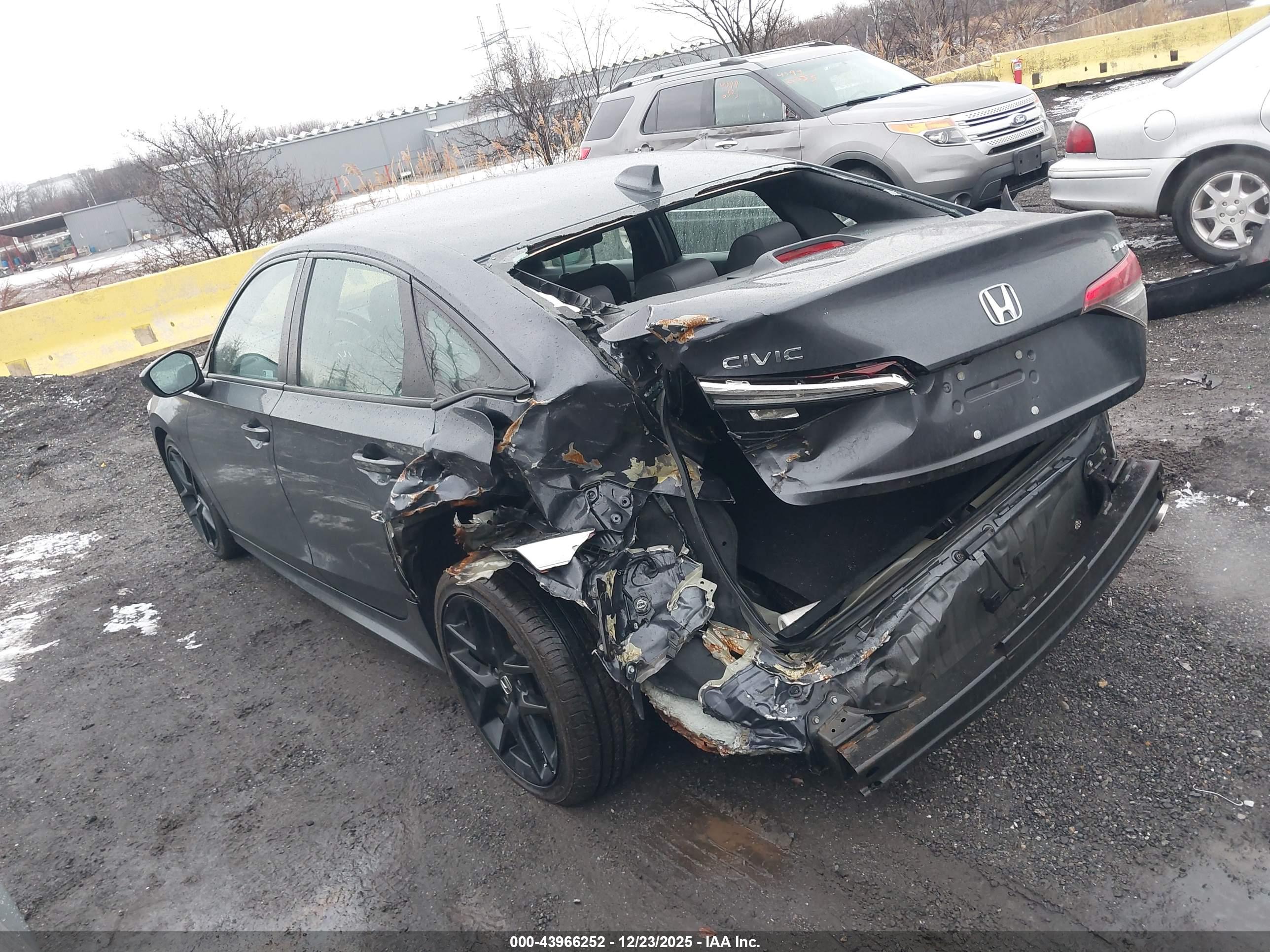 HONDA CIVIC image 3
