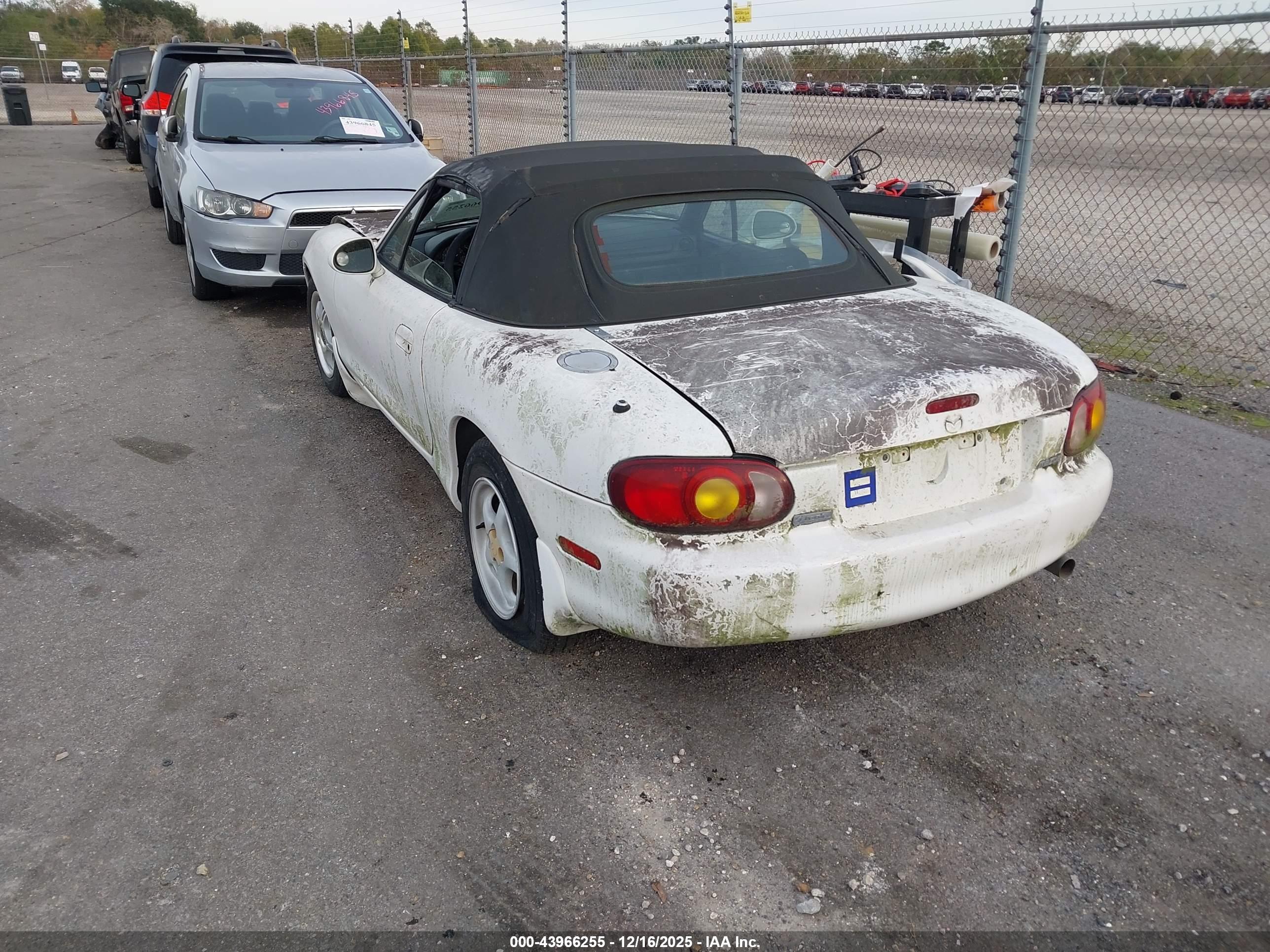 MAZDA MX-5 image 3