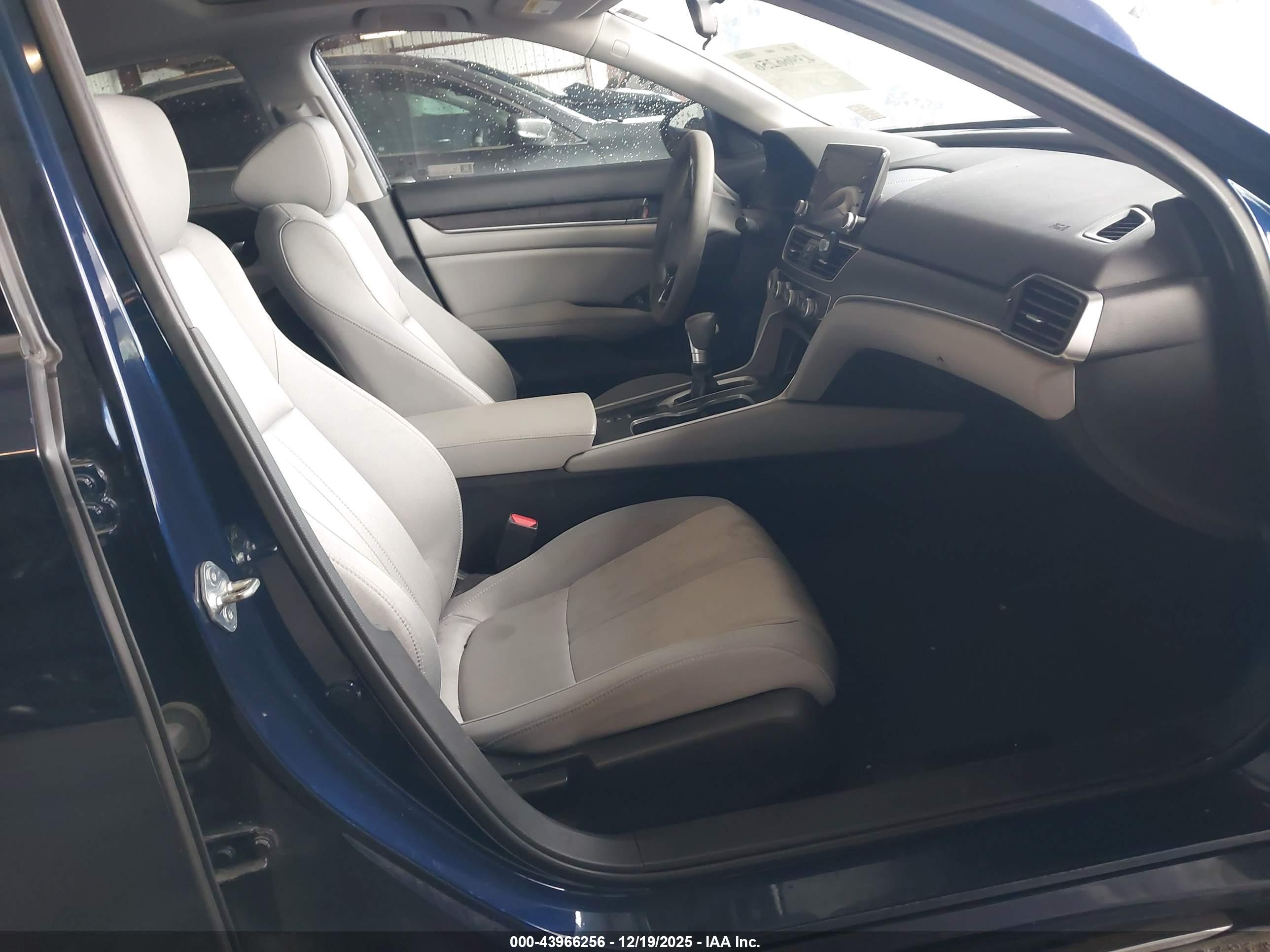 HONDA ACCORD image 5