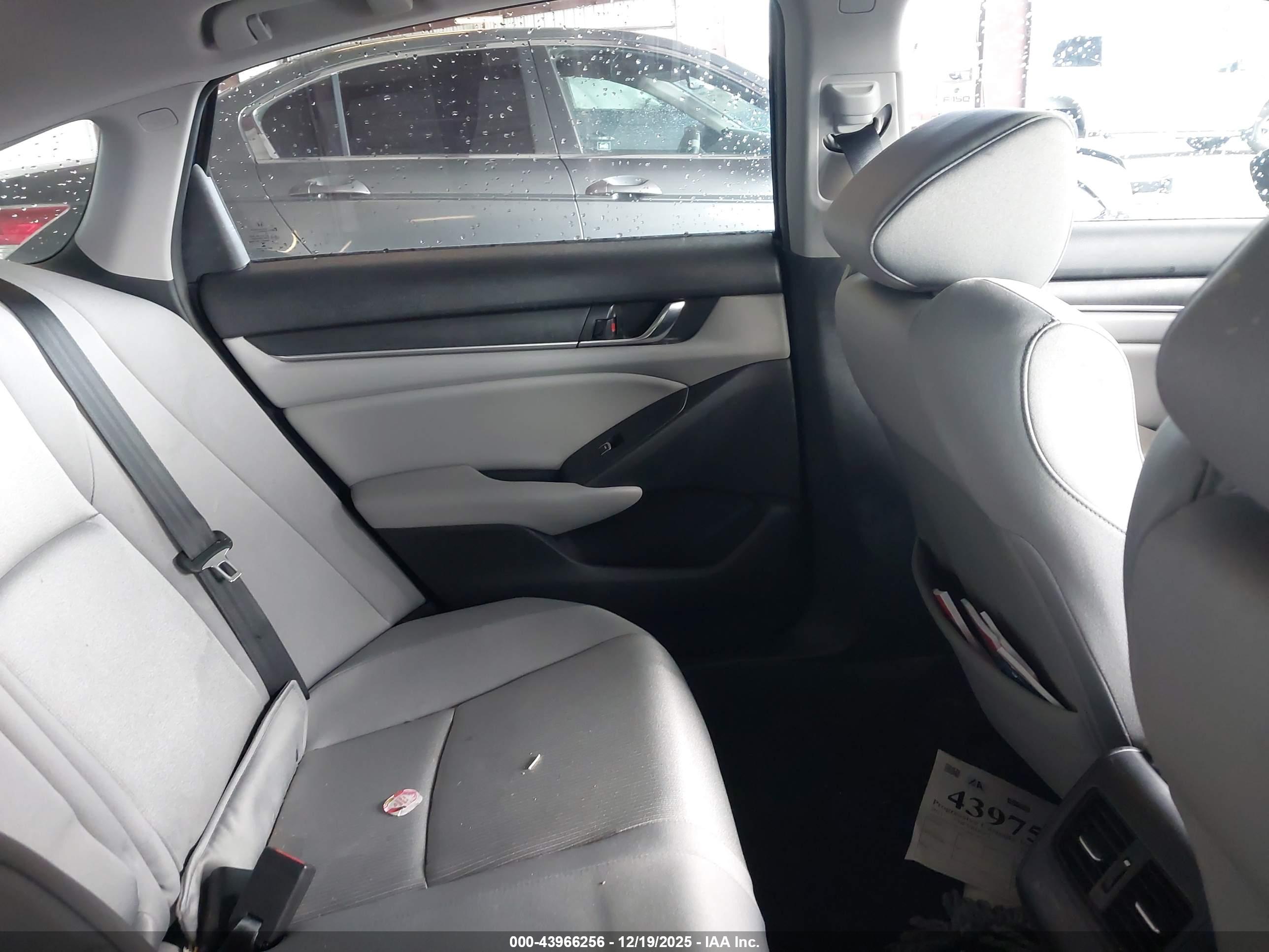 HONDA ACCORD image 8