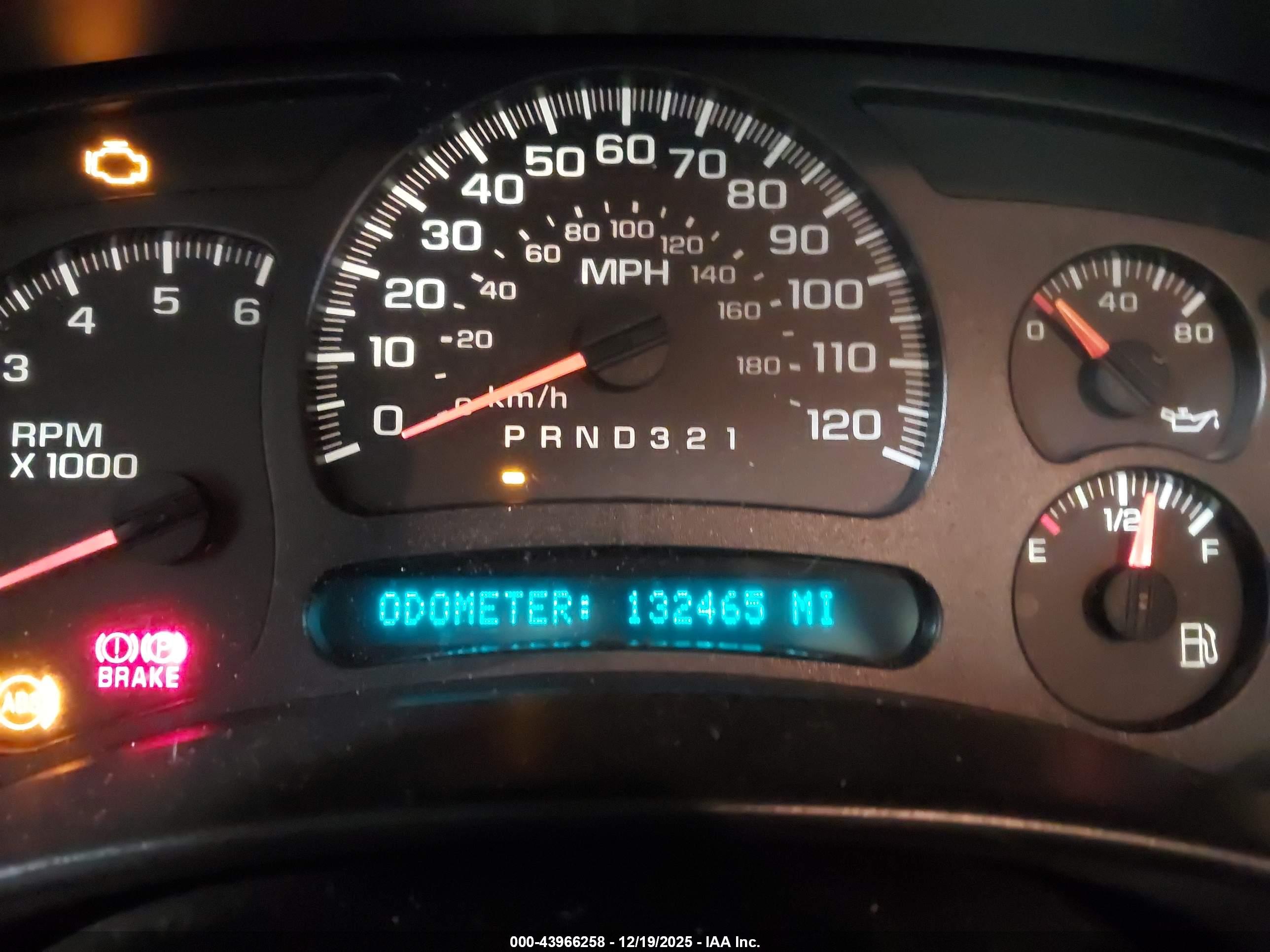 CHEVROLET SILVERADO image 7