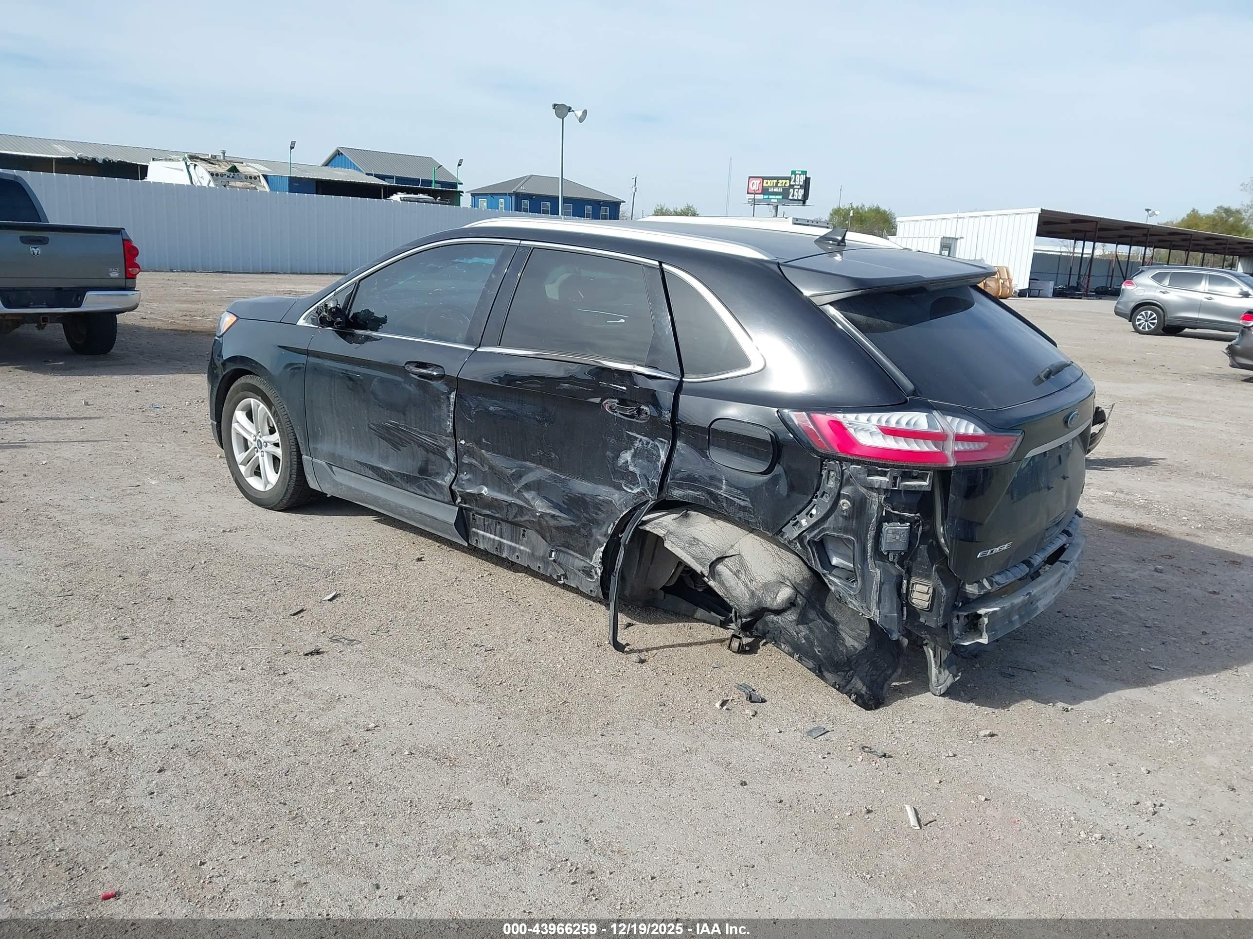 FORD EDGE image 3