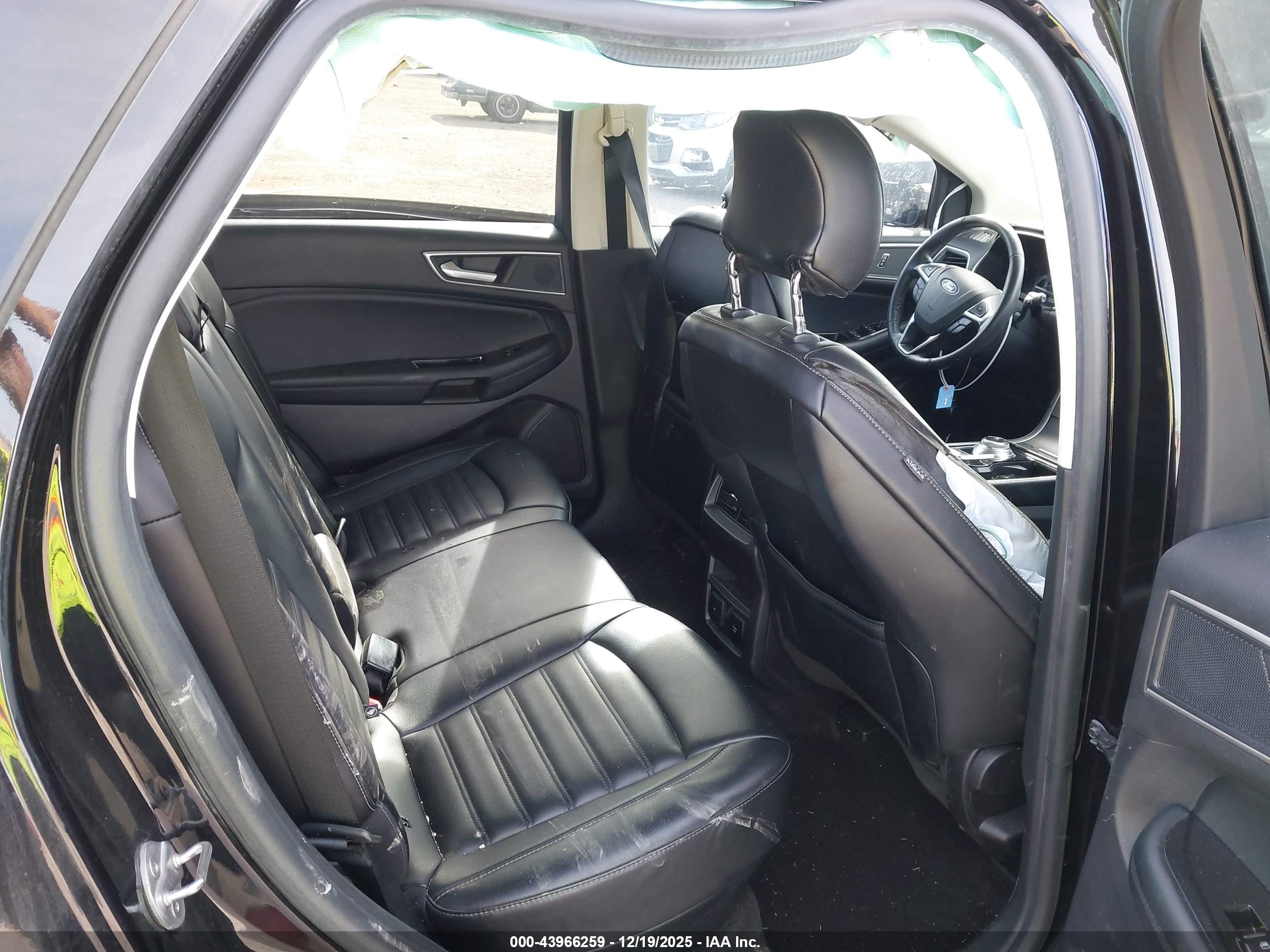 FORD EDGE image 8