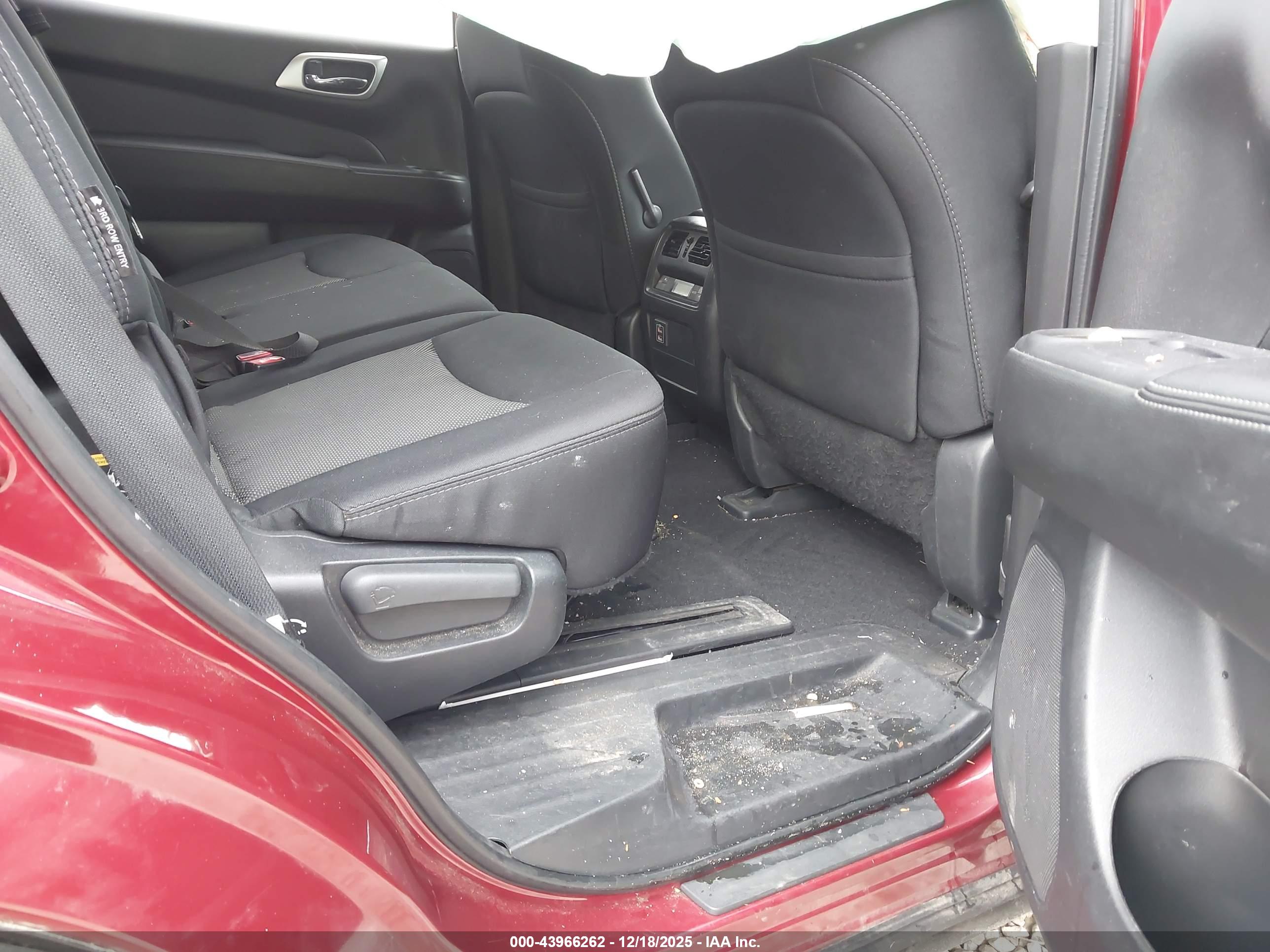 NISSAN PATHFINDER image 8
