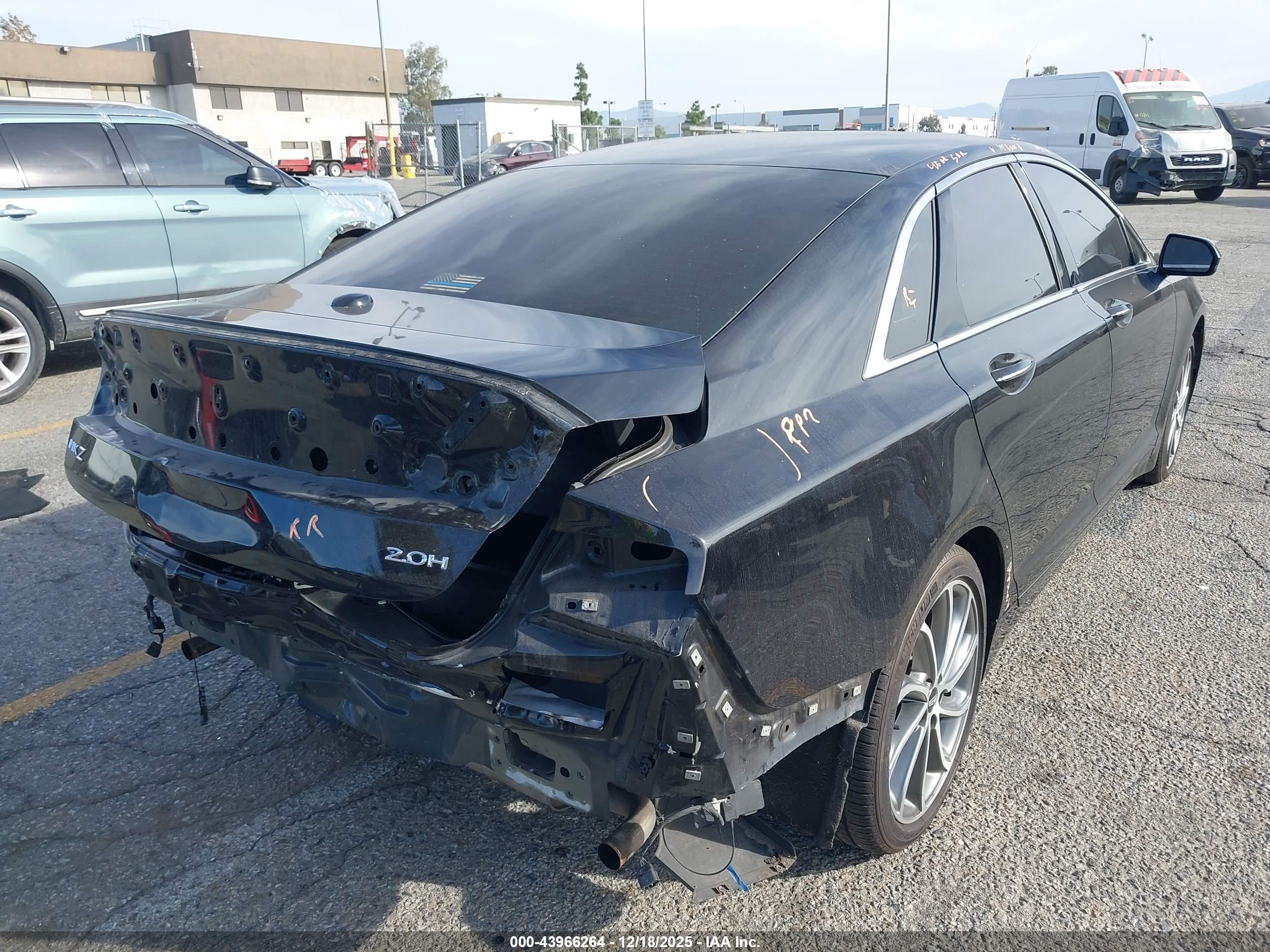 LINCOLN MKZ image 4