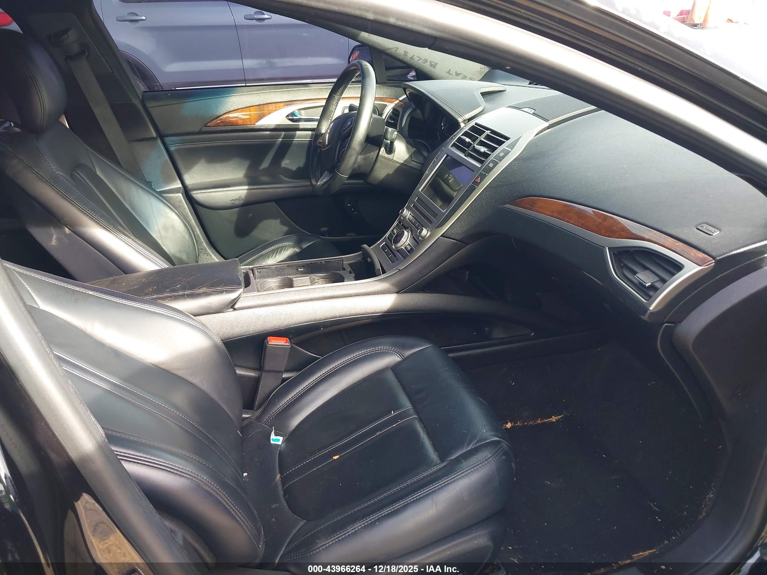 LINCOLN MKZ image 5