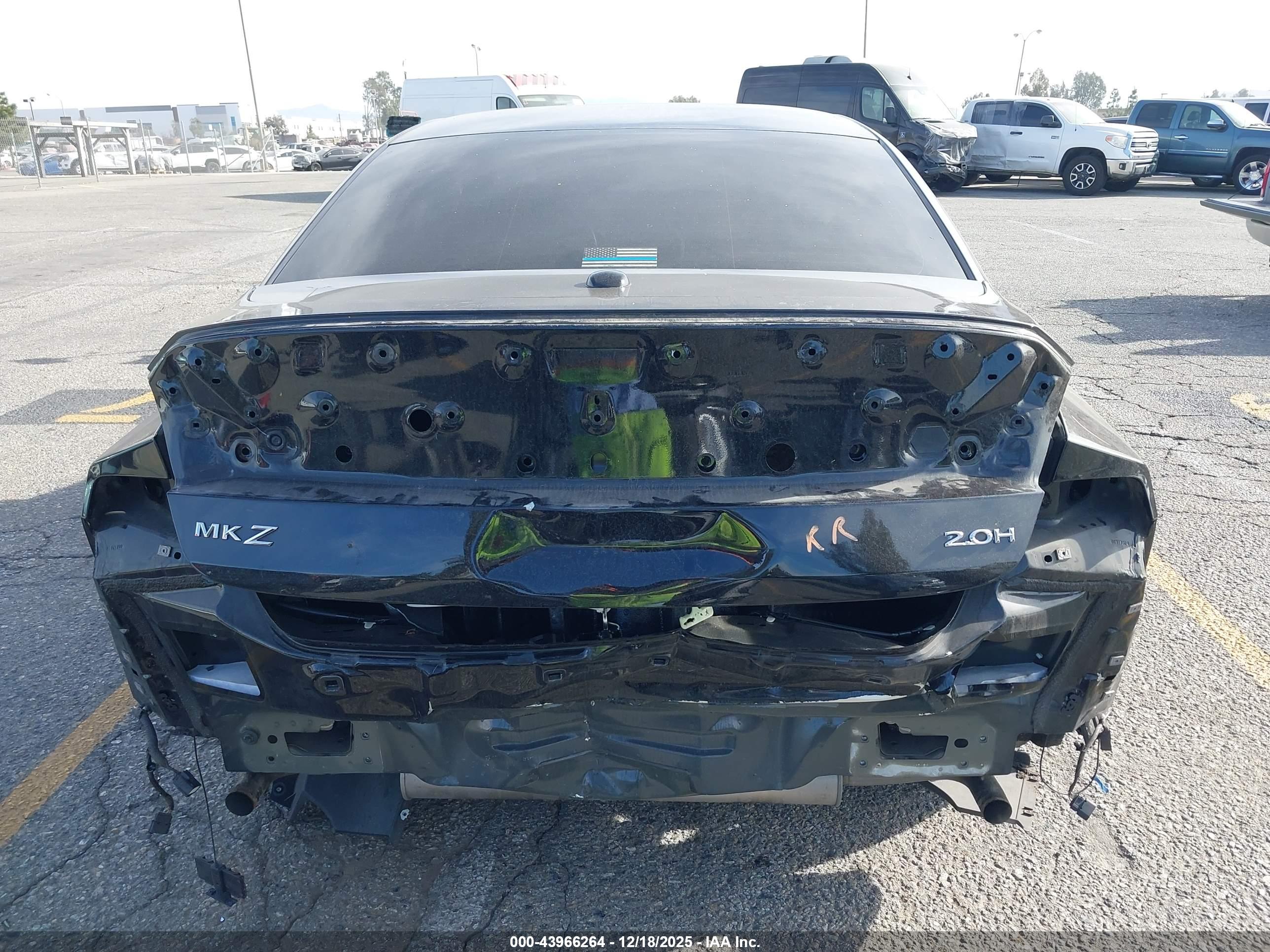 LINCOLN MKZ image 6